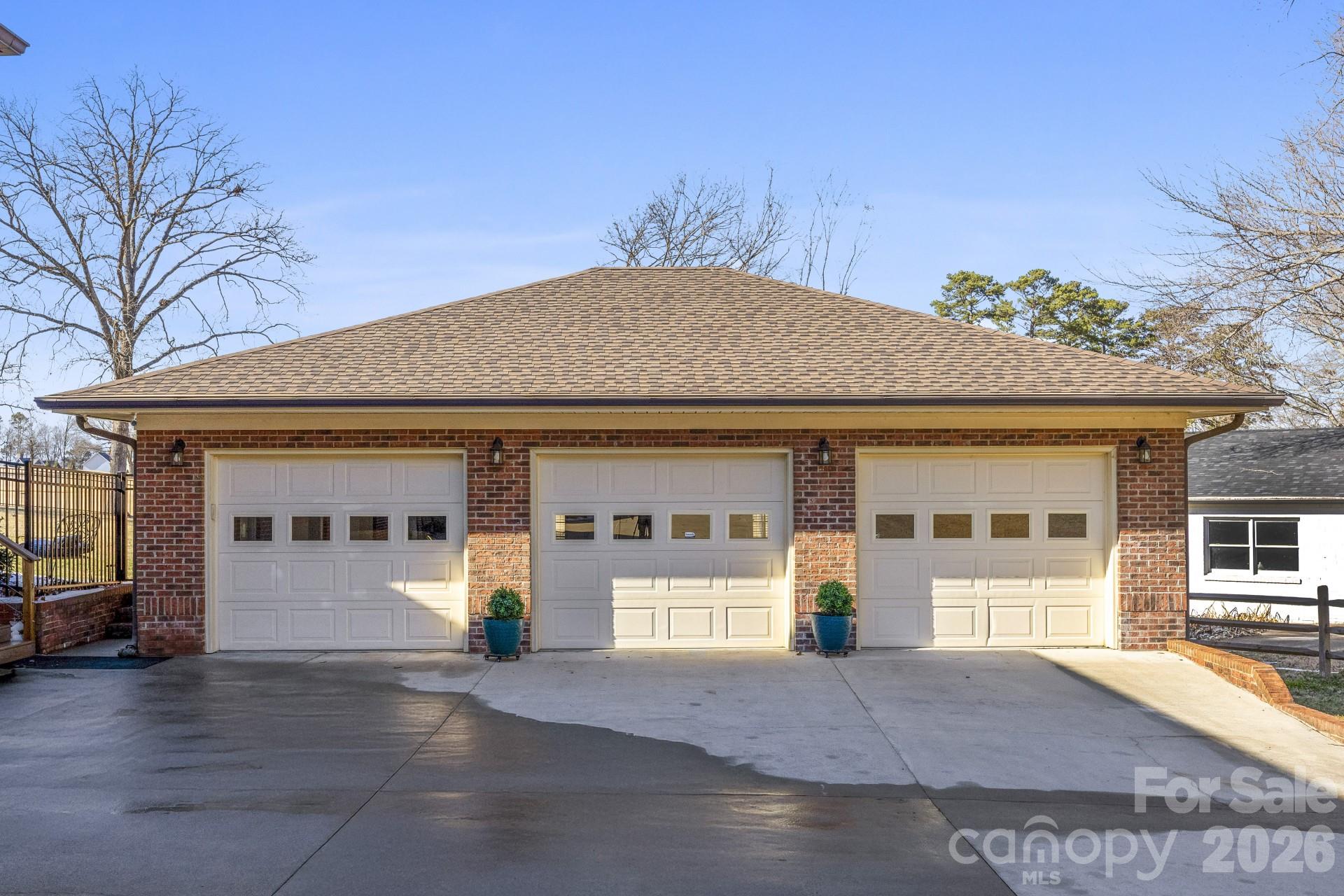 1419 Stoneyridge Drive — Charlotte