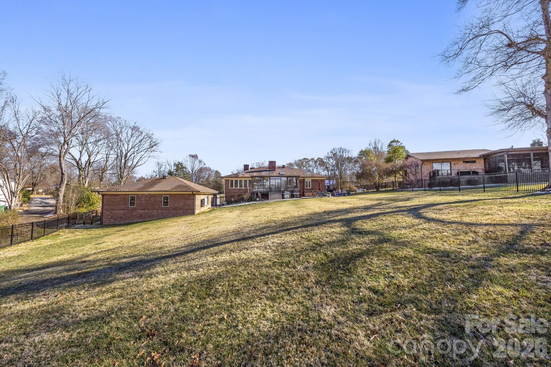 1419 Stoneyridge Drive — Charlotte