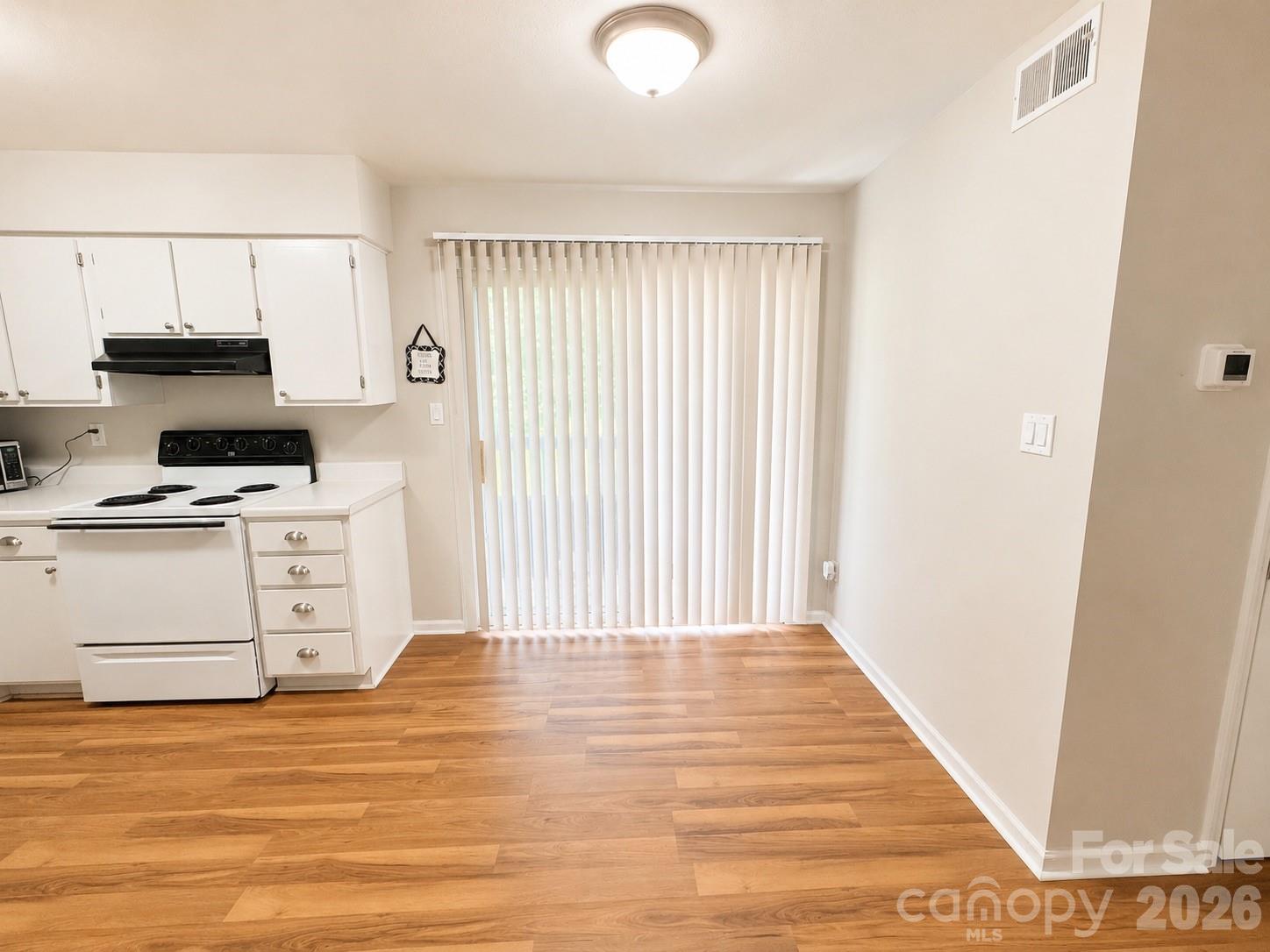 2014 Countrymens Court #60 — Charlotte