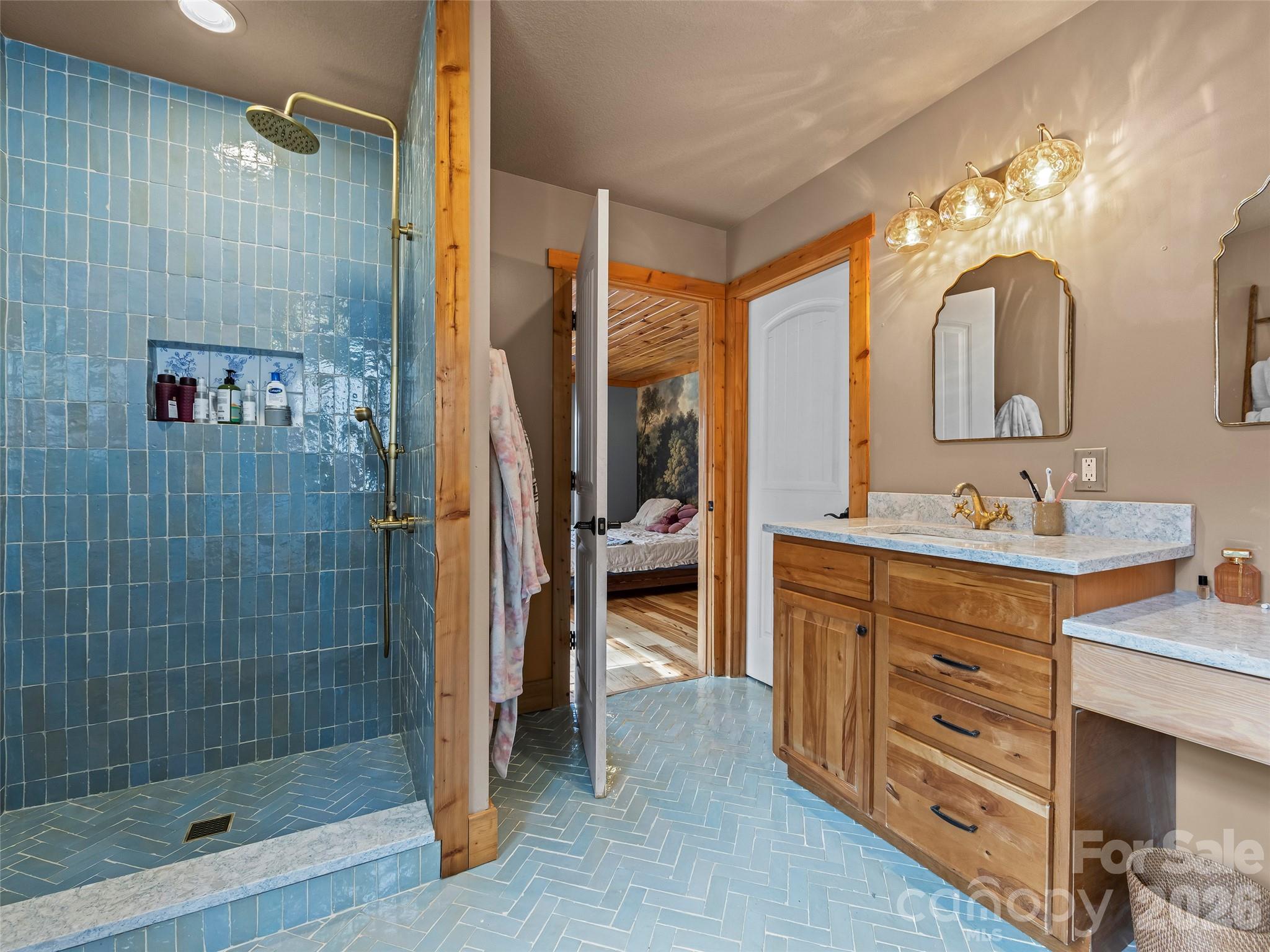 110 Mailon King Road — Leicester