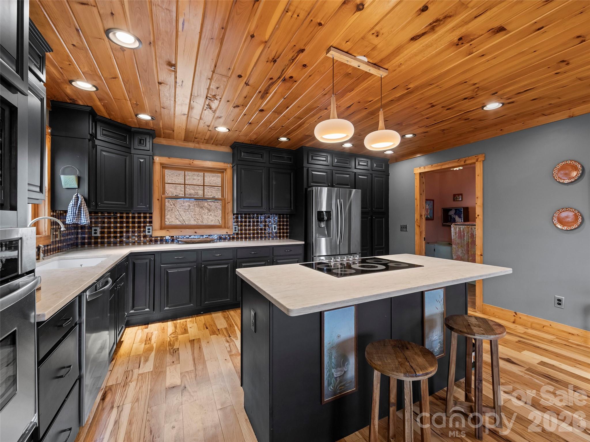 110 Mailon King Road — Leicester