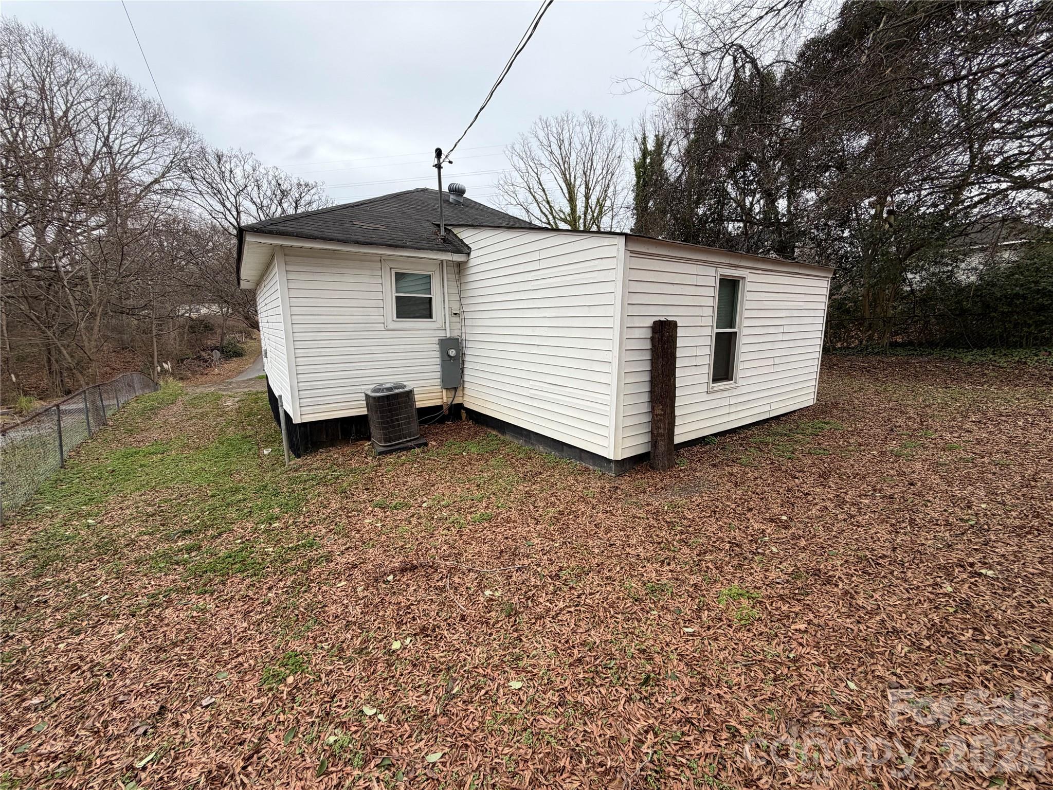 2037 S Pine Drive — Gastonia