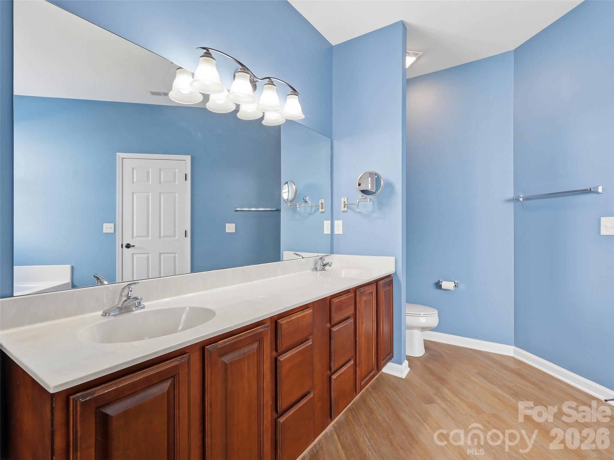1 Breyerton Court — Asheville