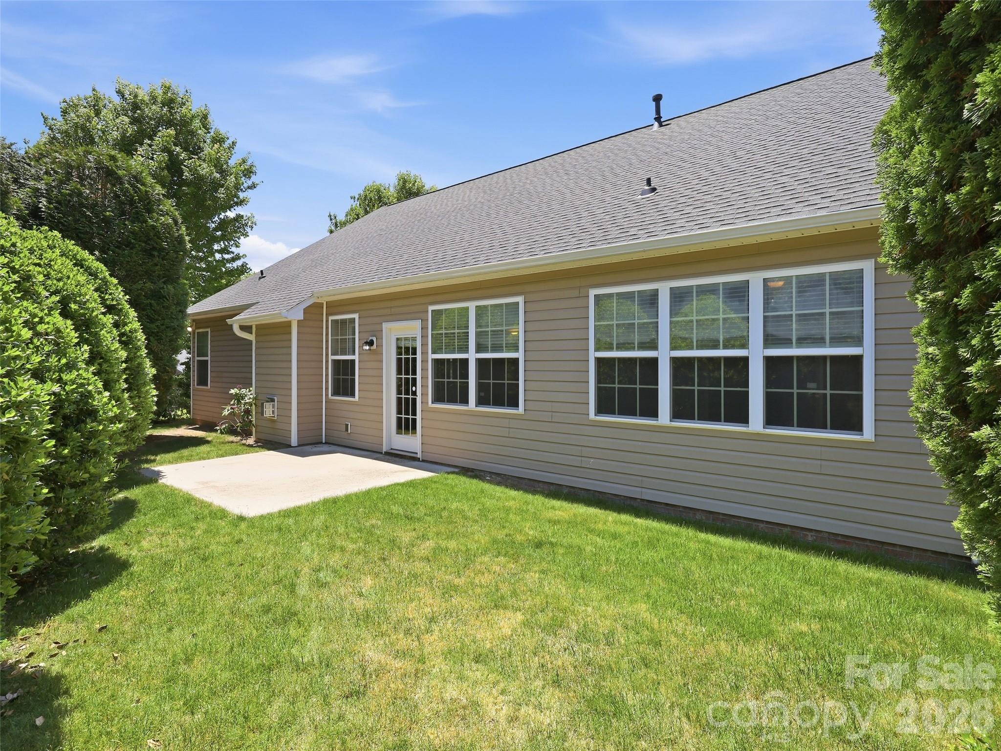 1 Breyerton Court — Asheville