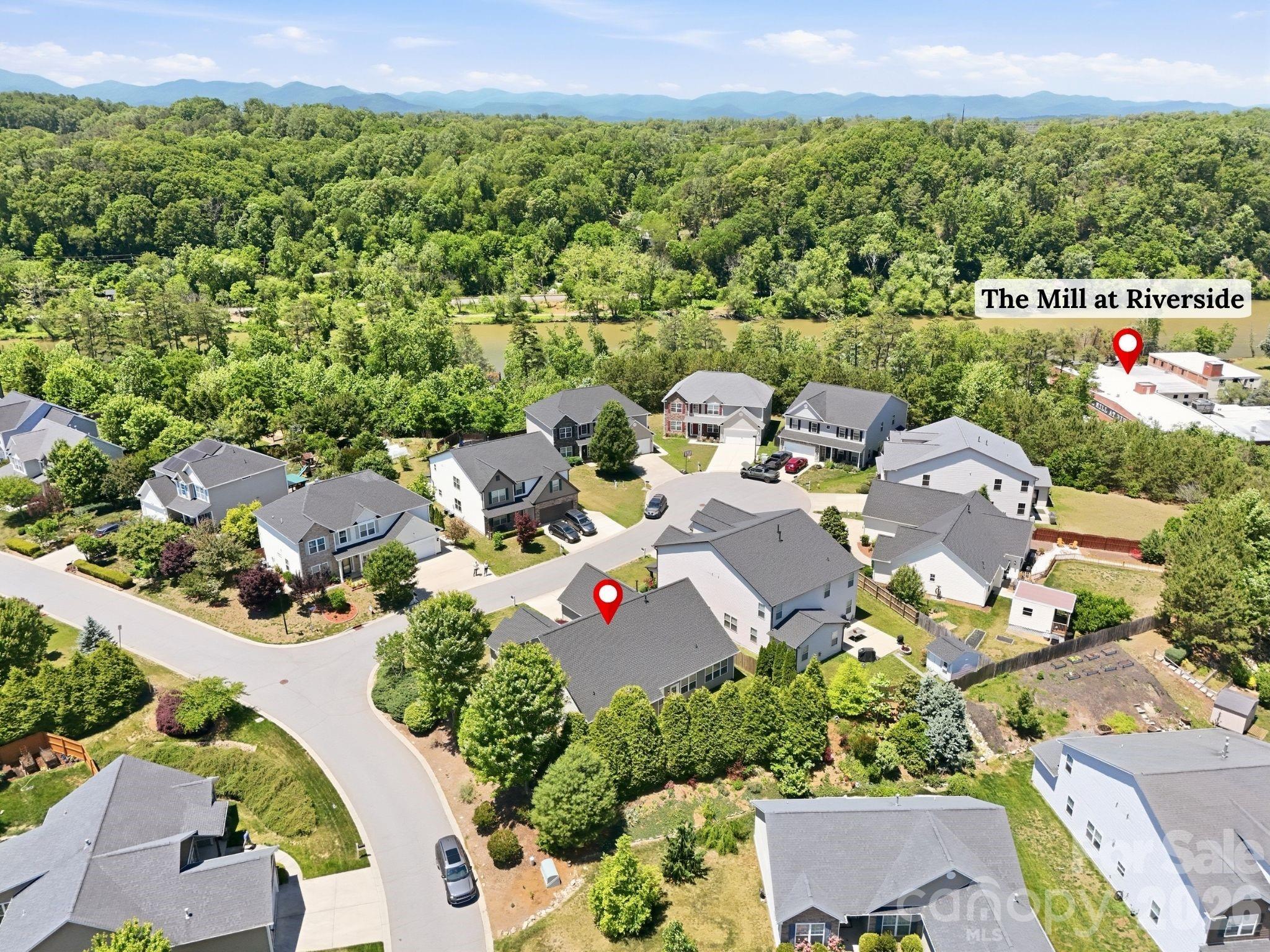 1 Breyerton Court — Asheville