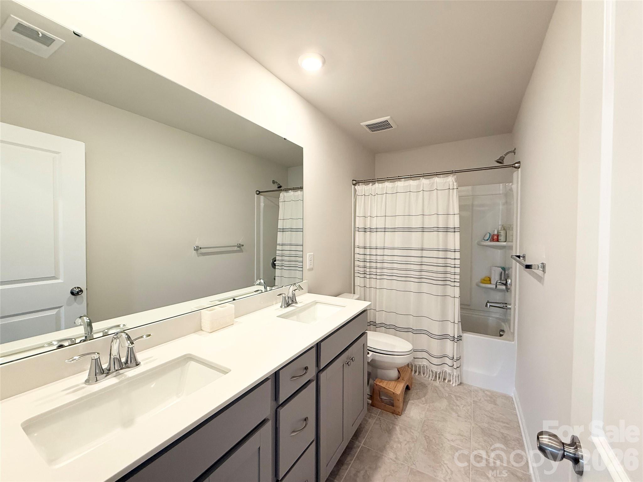 6570 Gopher Road — Lancaster