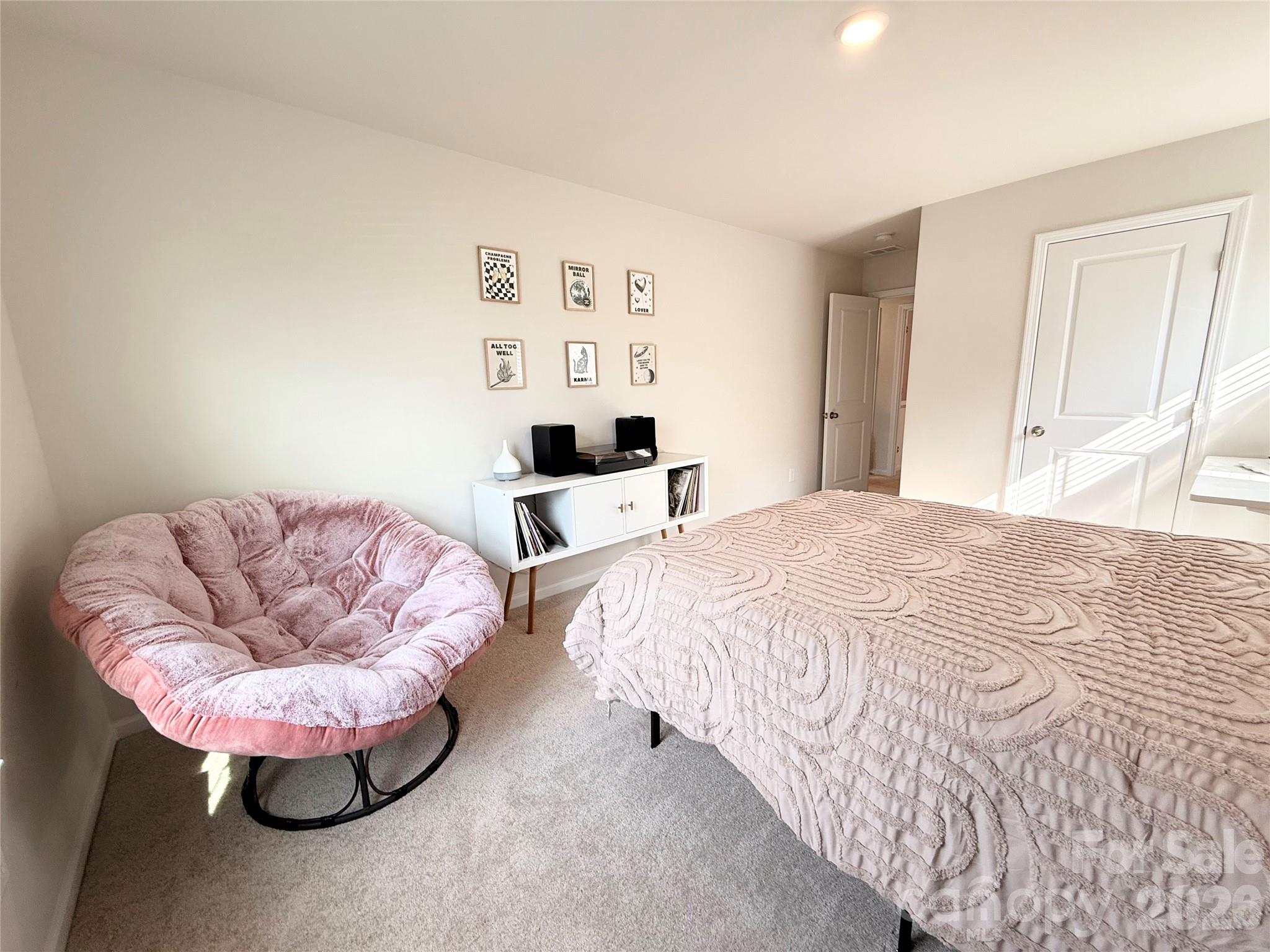 6570 Gopher Road — Lancaster