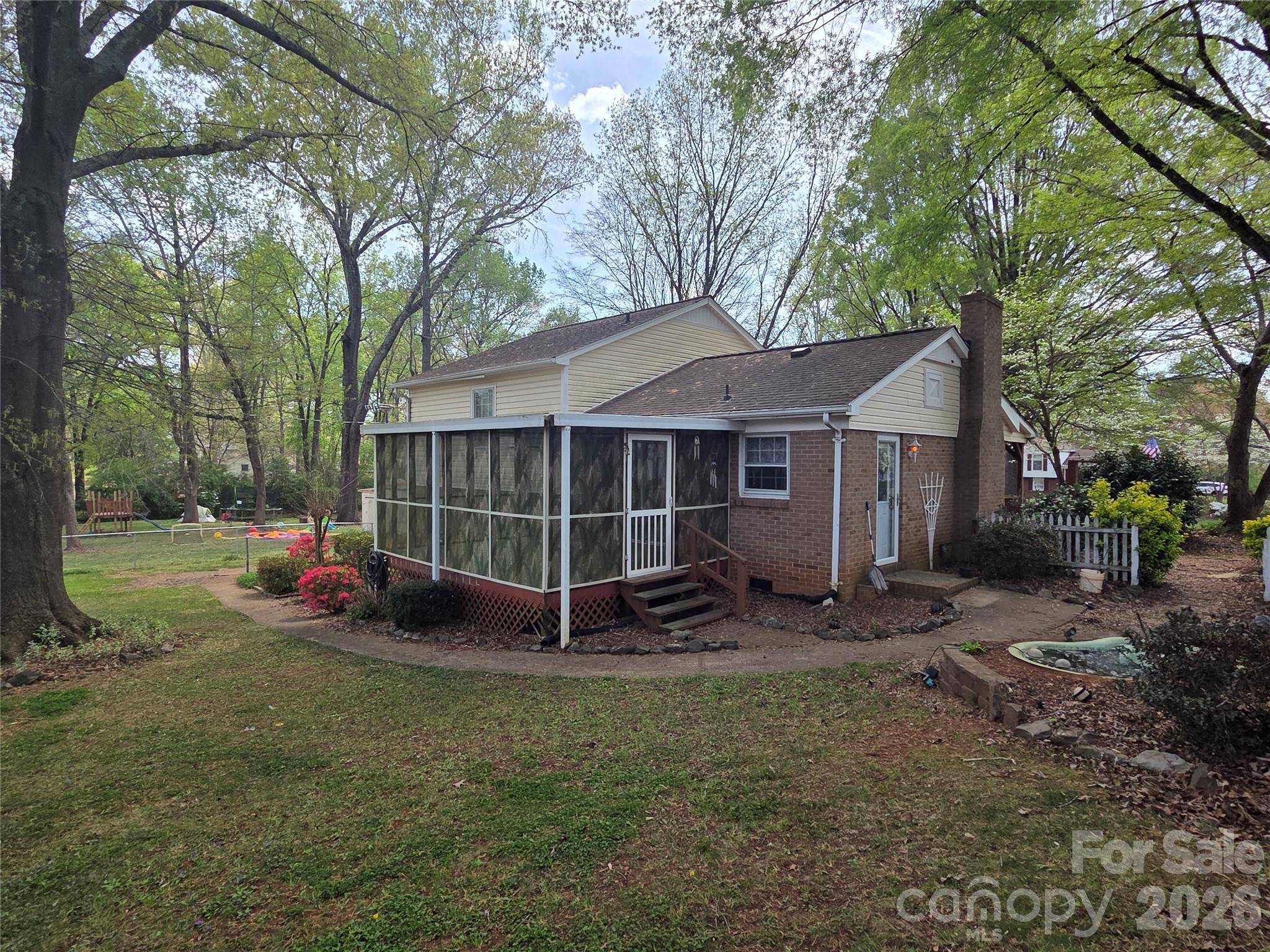 4709 Oakwood Circle — Gastonia