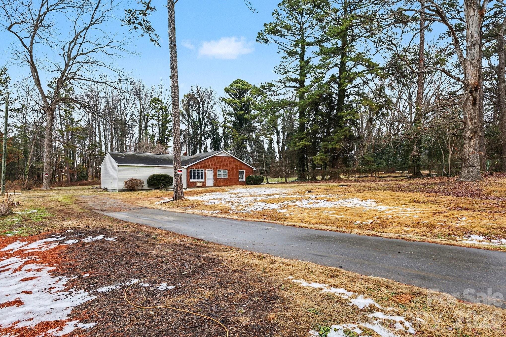 500 Tom Hunter Road — Charlotte