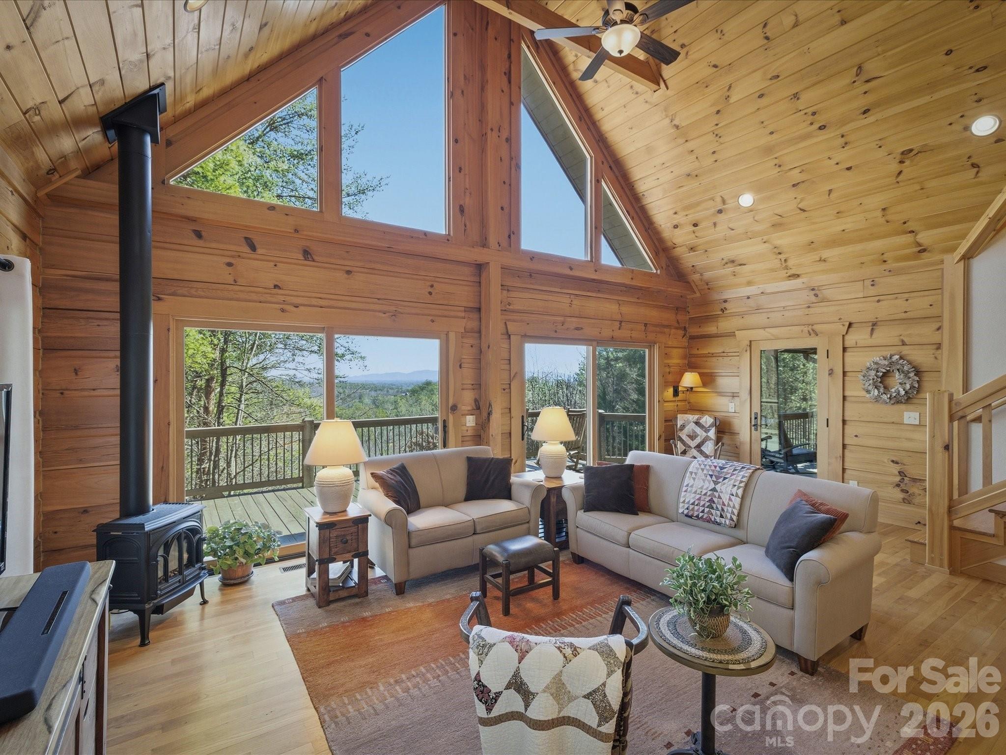 1016 Horizon Trail — Nebo