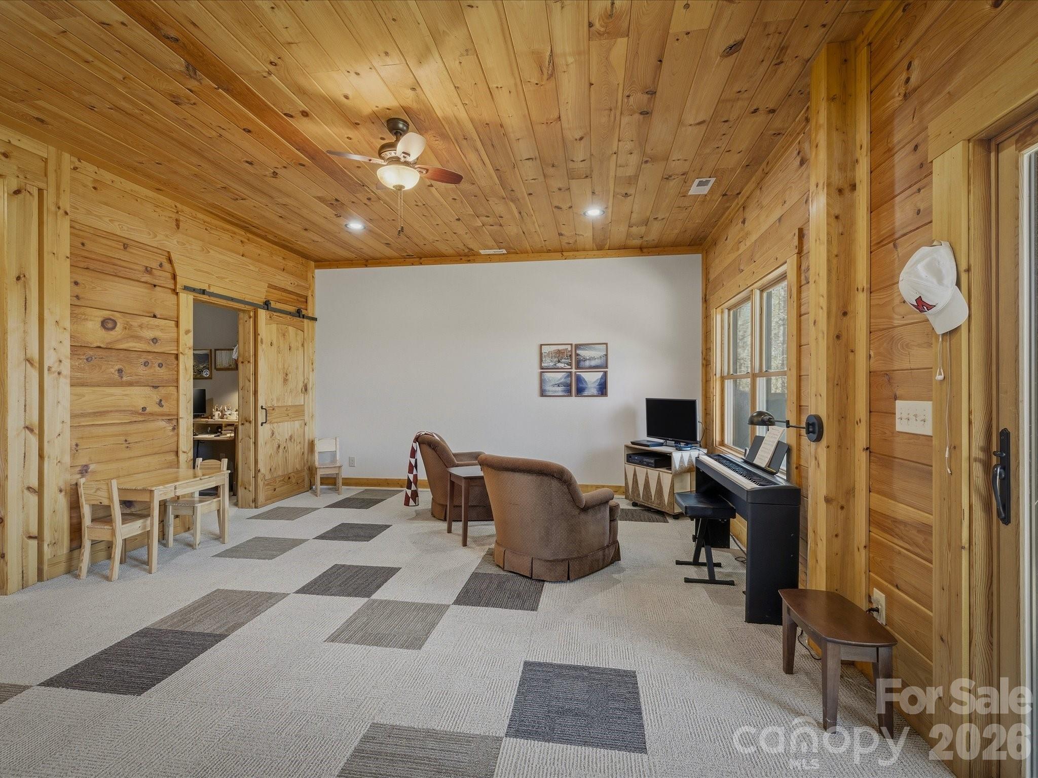 1016 Horizon Trail — Nebo