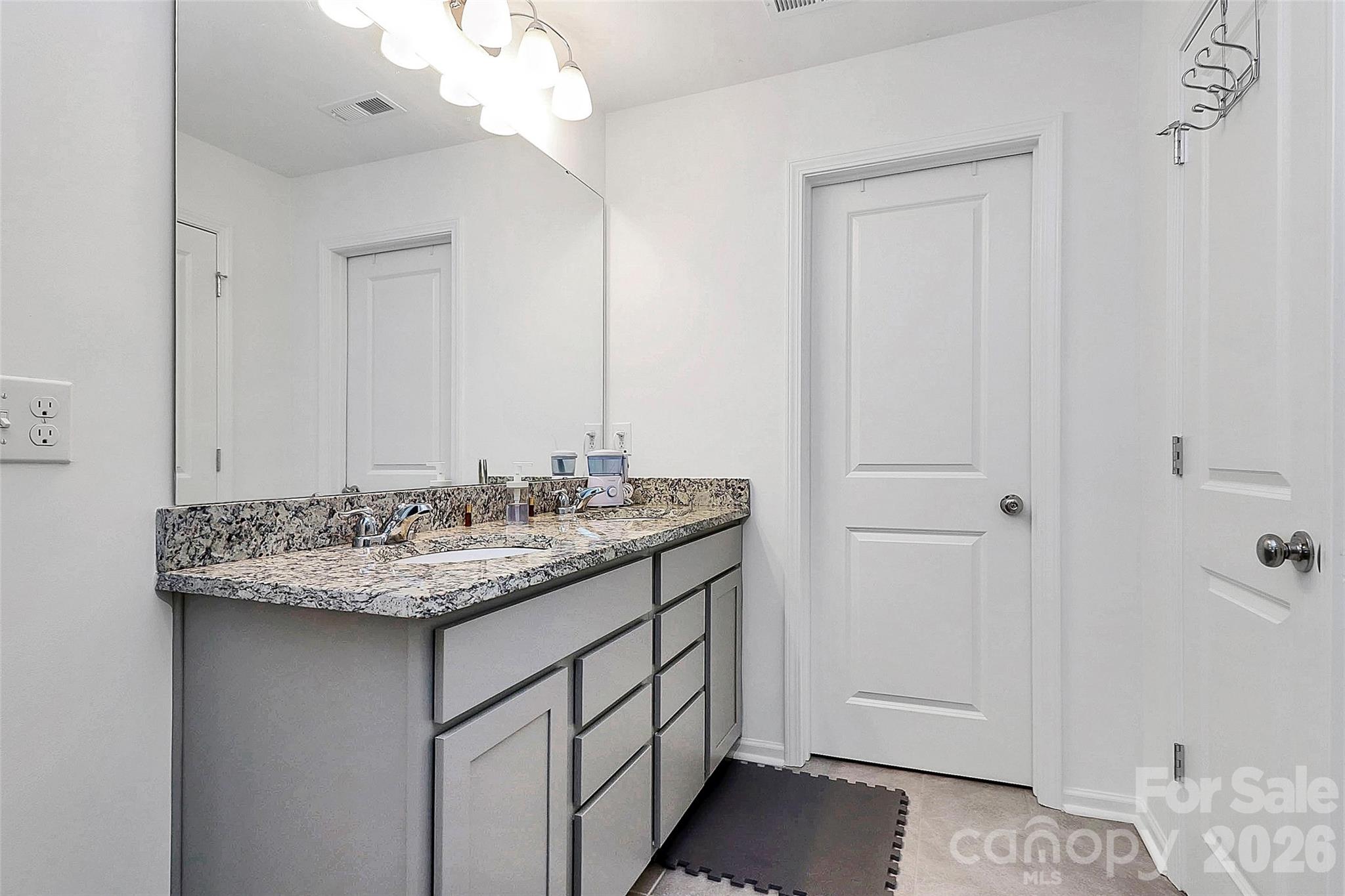 13140 Sudwick Lane — Charlotte