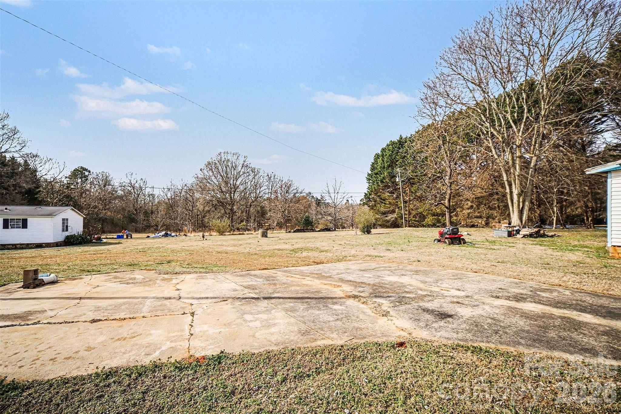 5191 Fewell Road — Clover