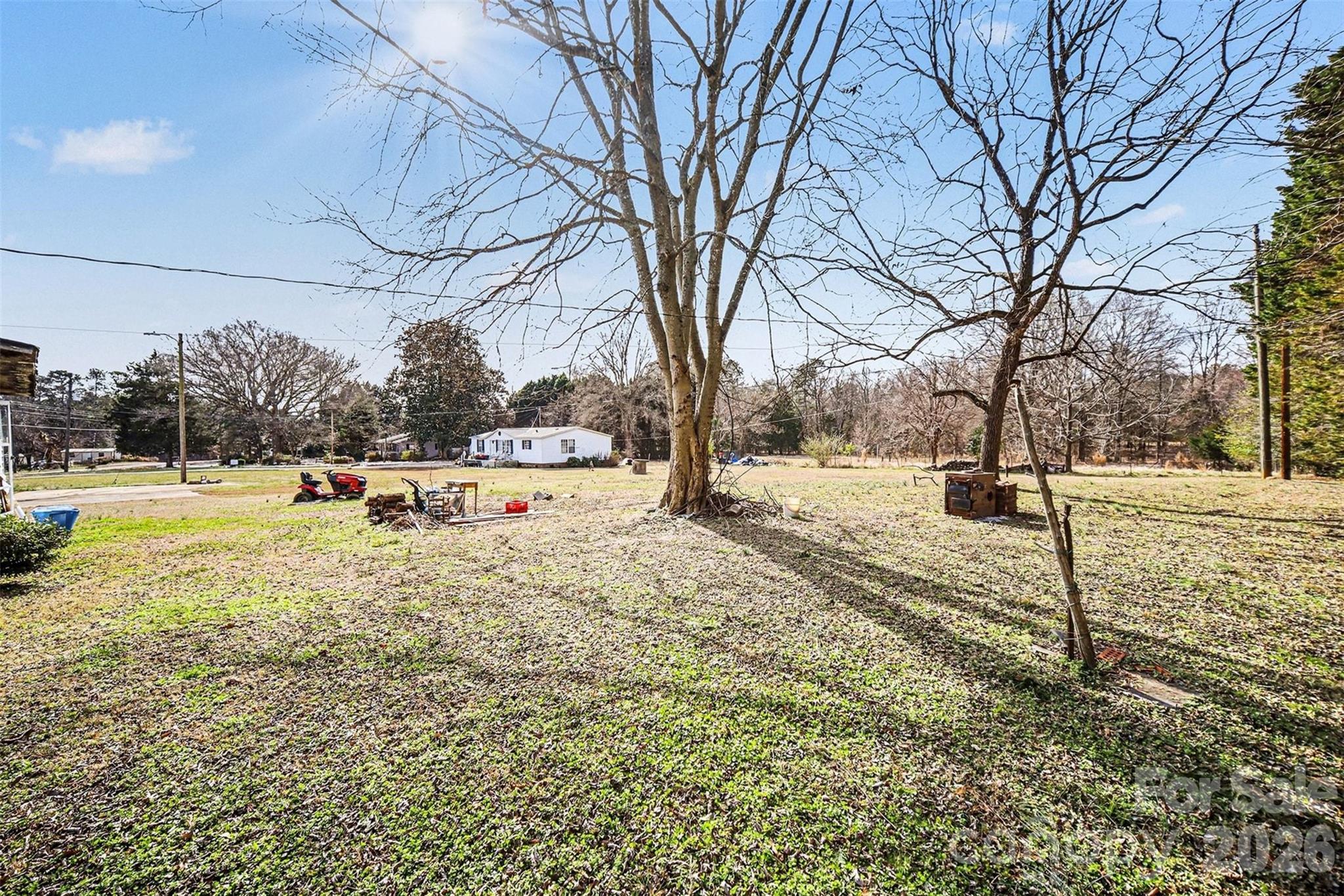 5191 Fewell Road — Clover