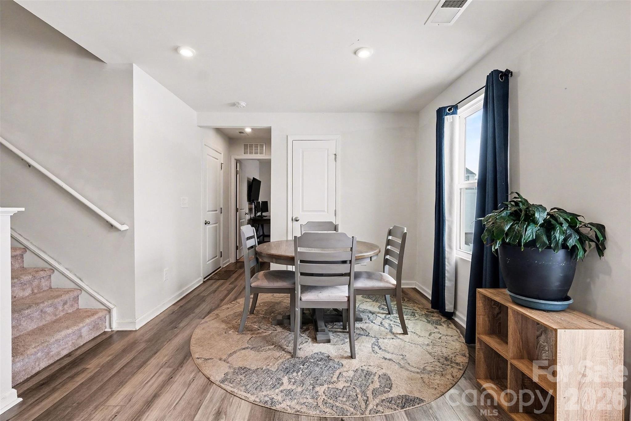 116 Harborough Avenue — Troutman