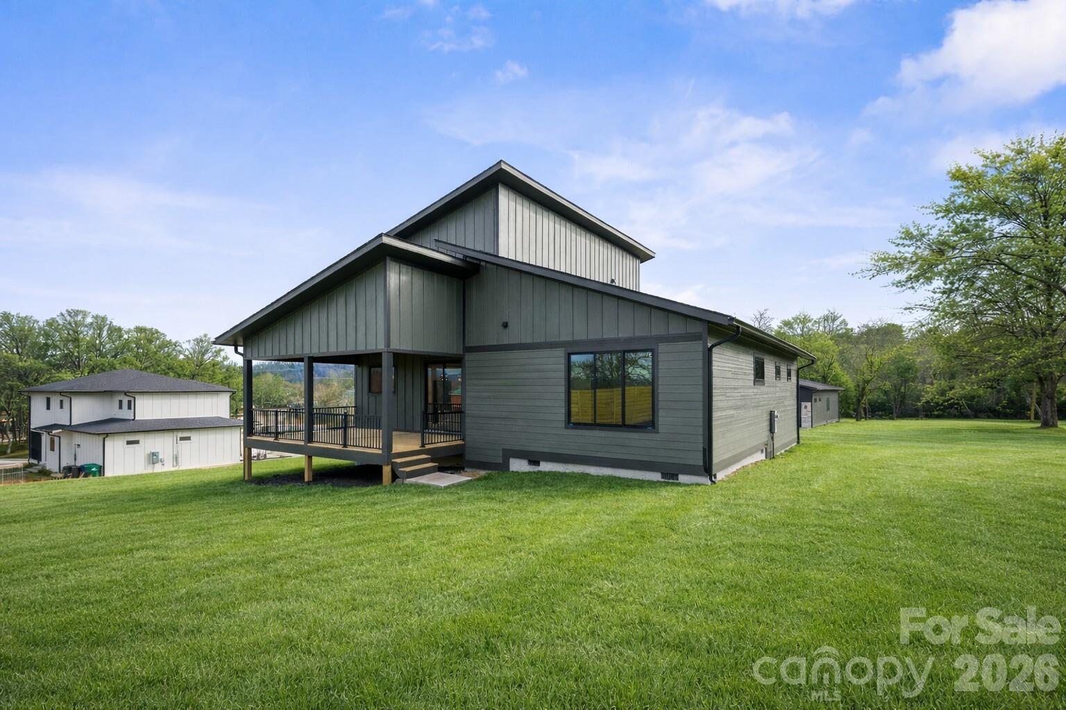 6 Scott Meadows Drive #33 — Asheville