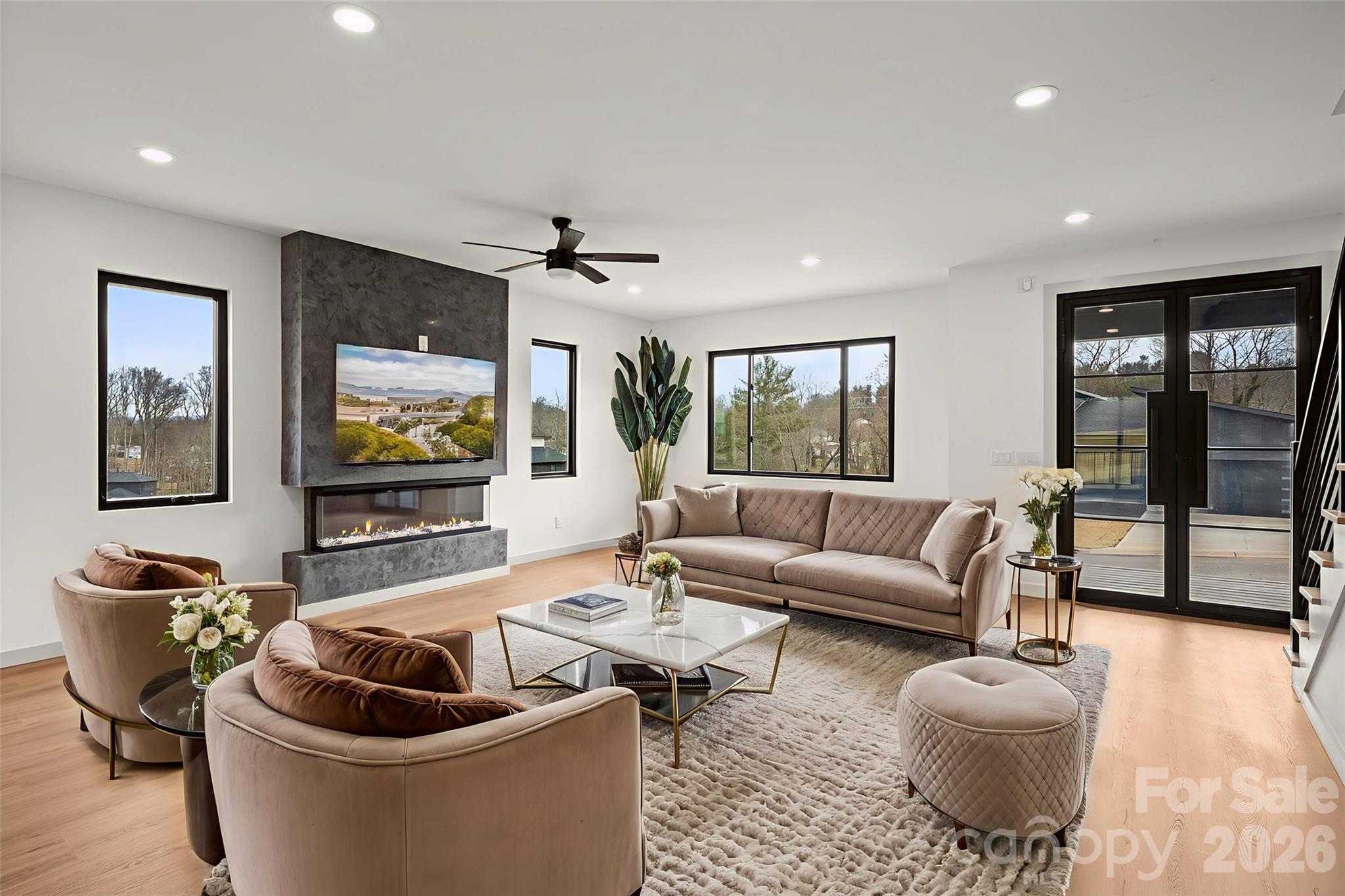 6 Scott Meadows Drive #33 — Asheville
