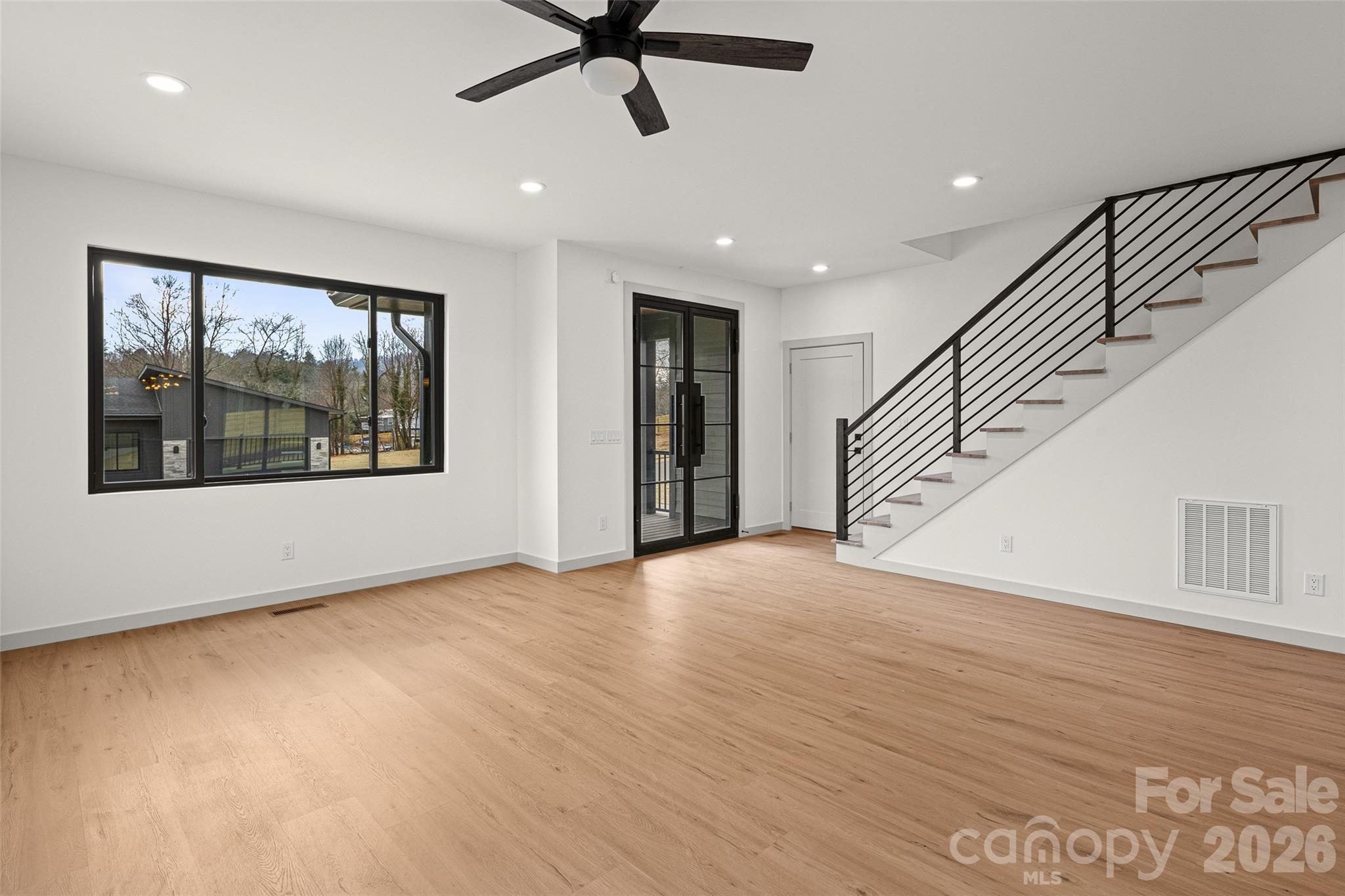 6 Scott Meadows Drive #33 — Asheville