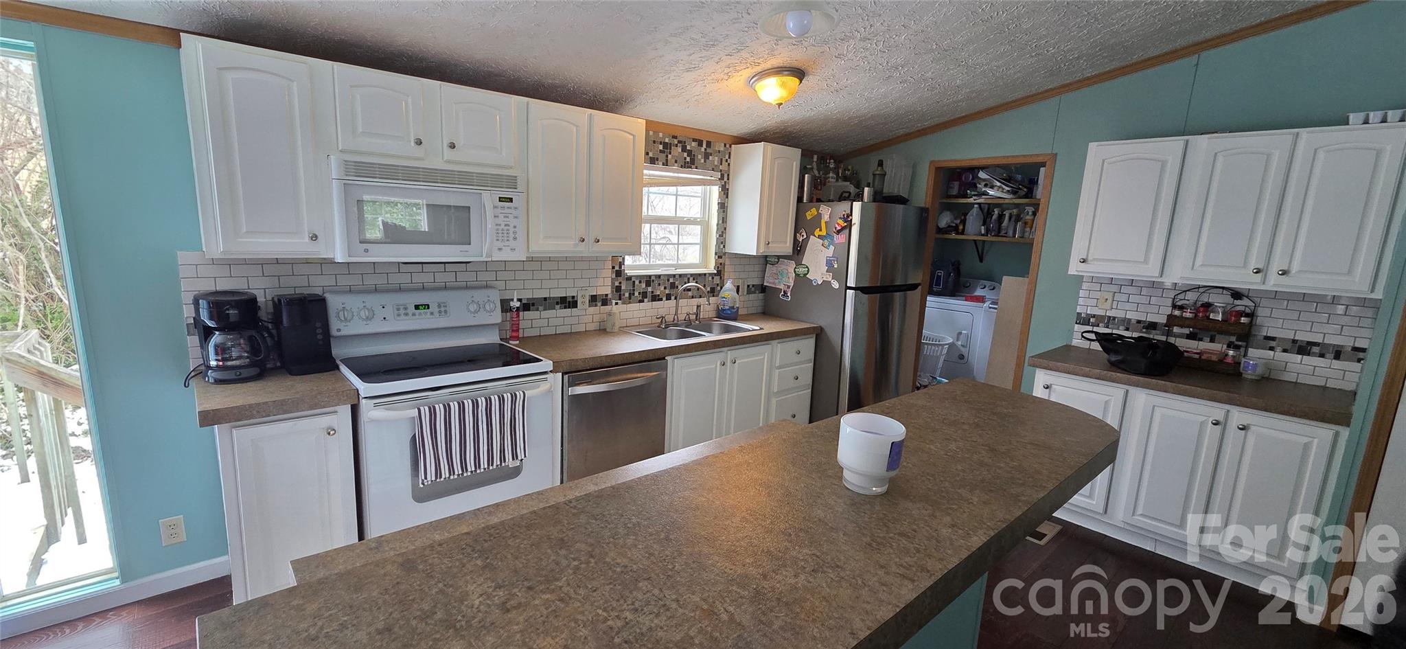 85 Vance Avenue — Black Mountain