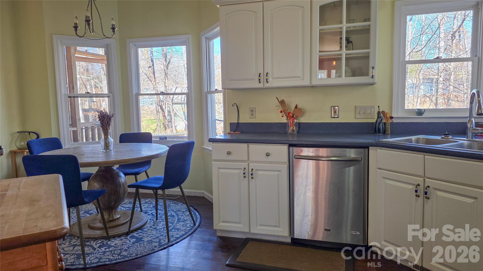 28 Sweetbriar Court — Asheville