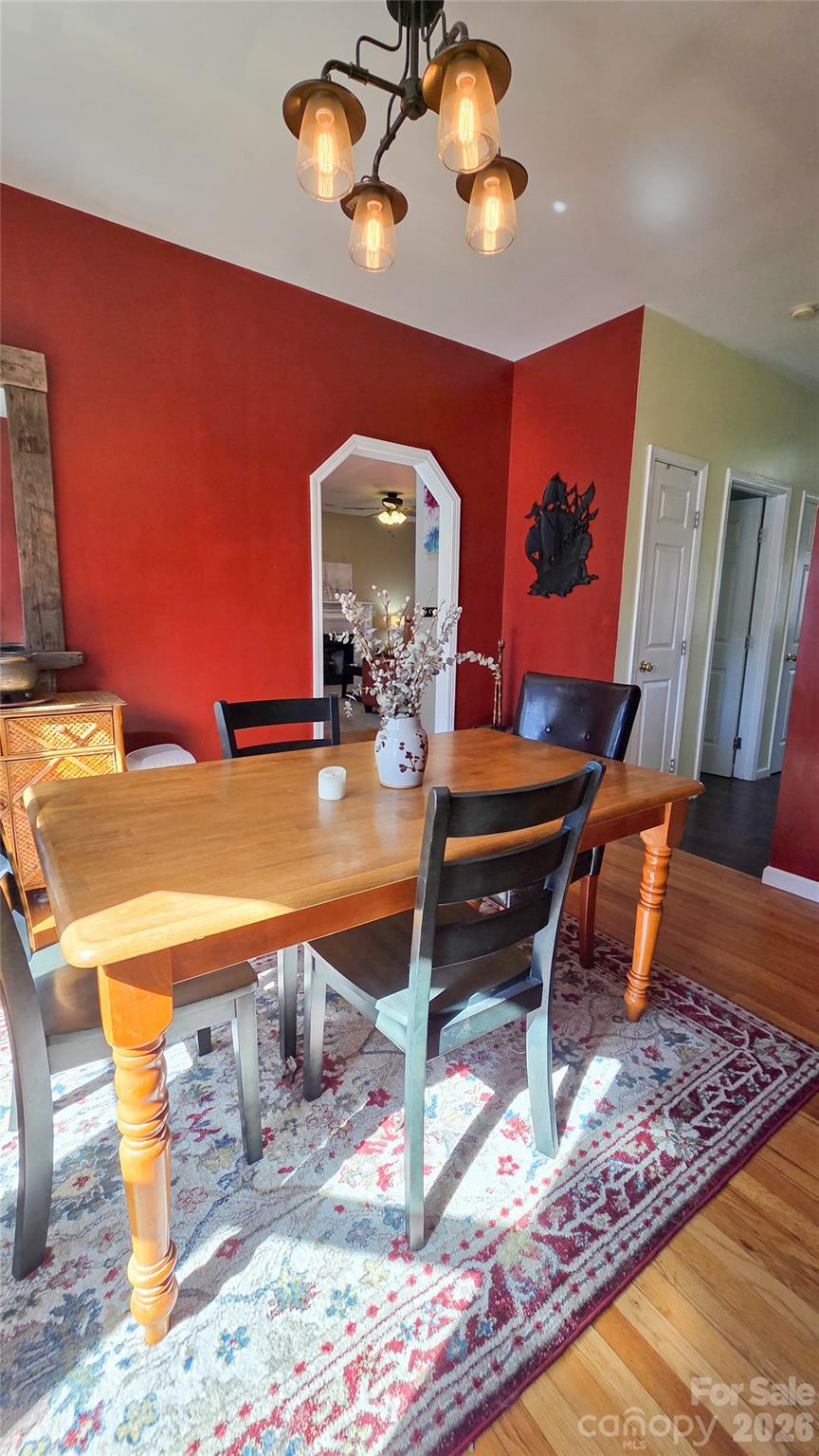 28 Sweetbriar Court — Asheville