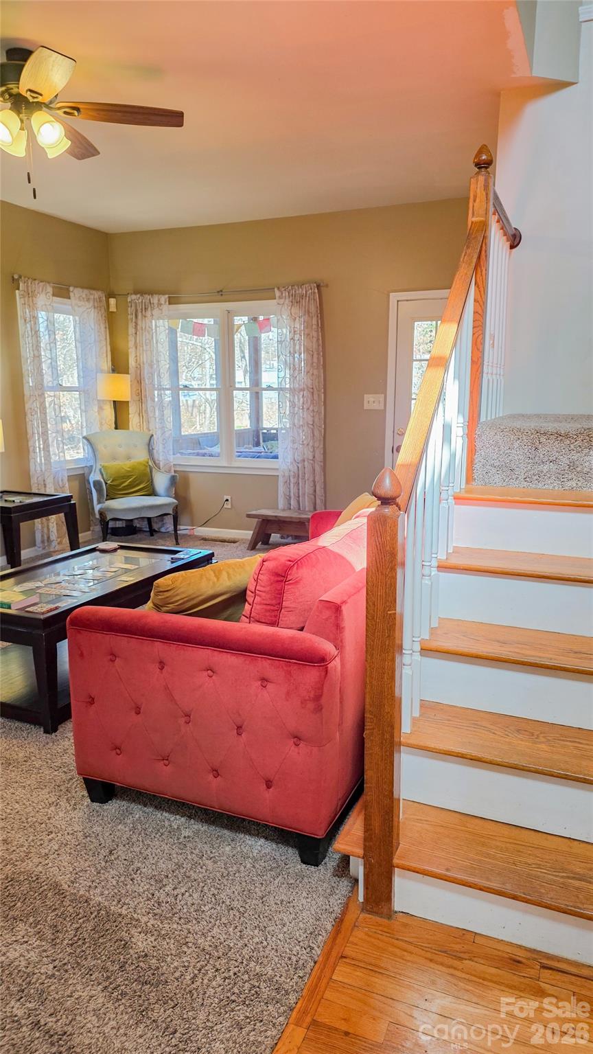 28 Sweetbriar Court — Asheville