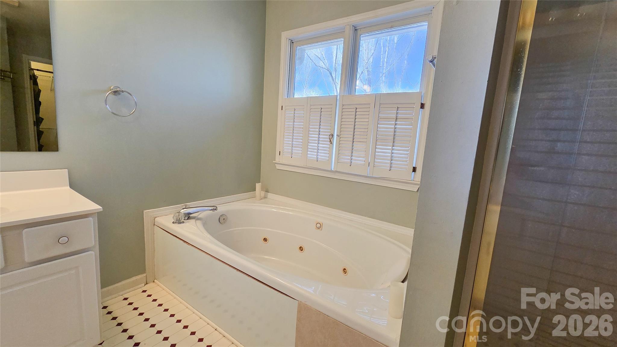 28 Sweetbriar Court — Asheville
