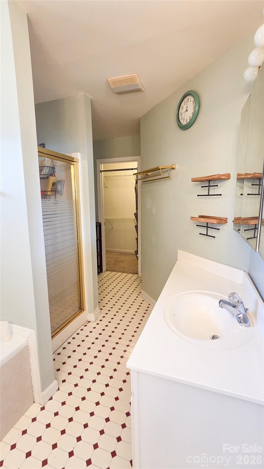 28 Sweetbriar Court — Asheville