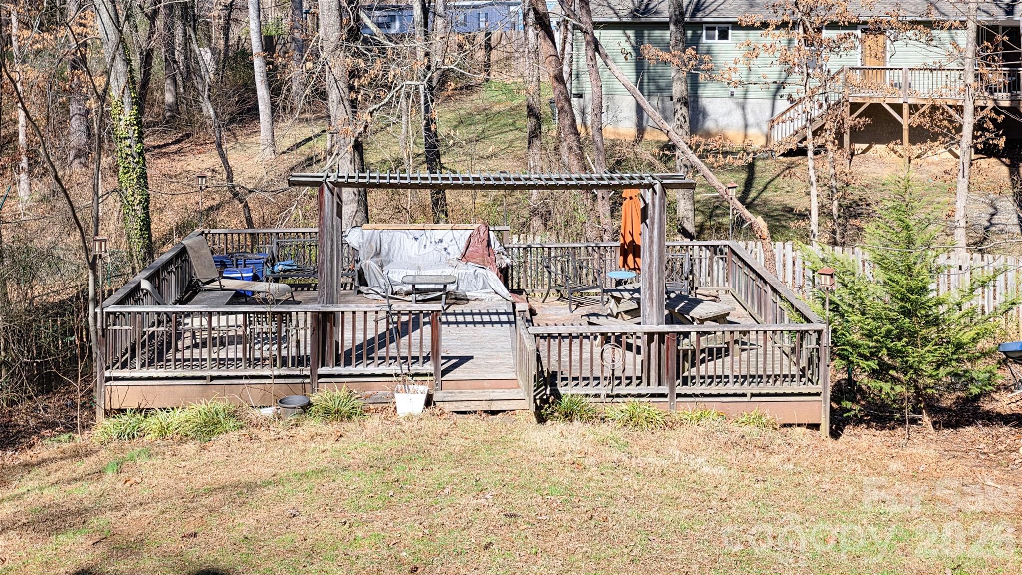 28 Sweetbriar Court — Asheville