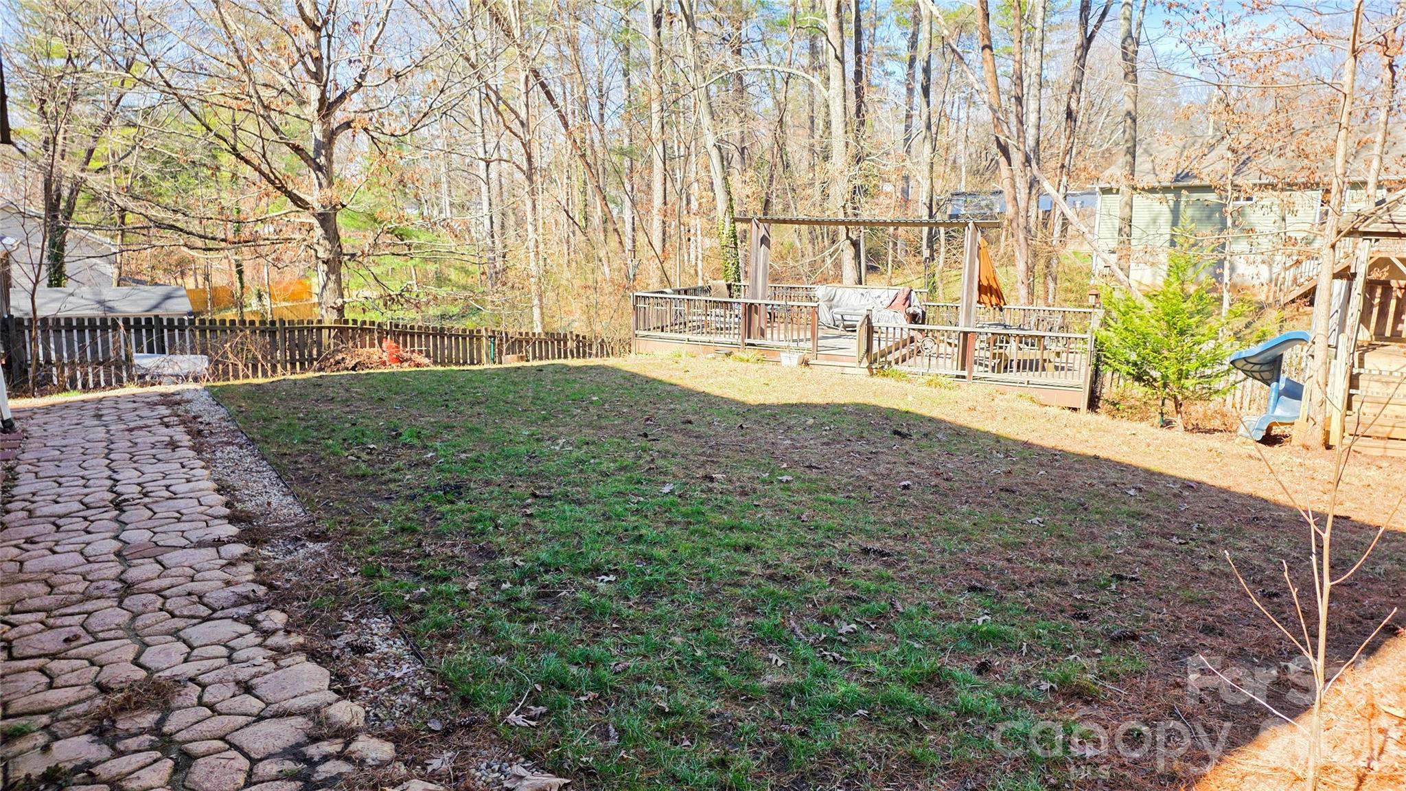 28 Sweetbriar Court — Asheville