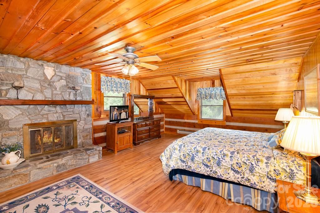 83 Daybreak Ridge — Sylva