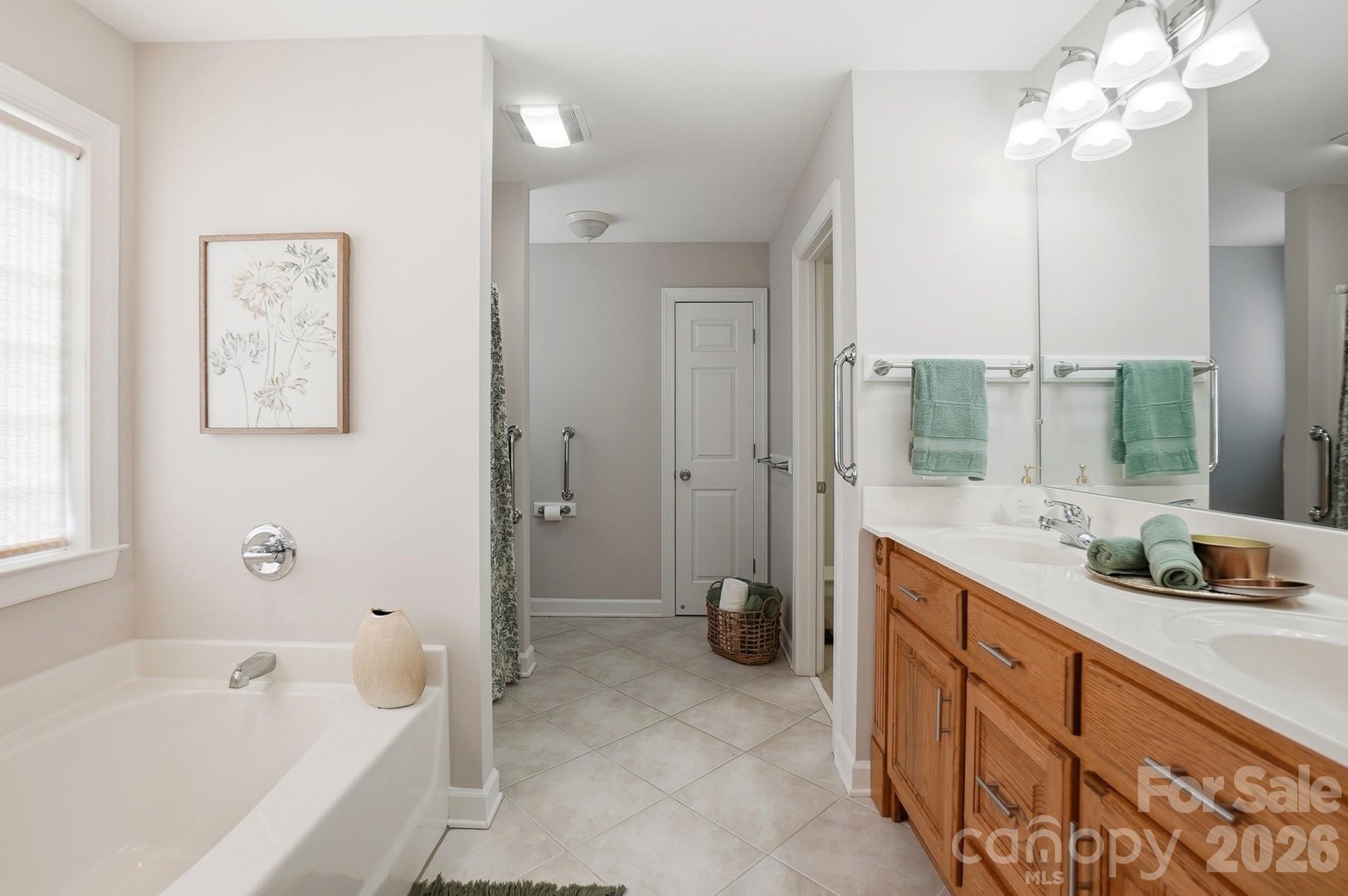 6104 Charity Drive — Marshville