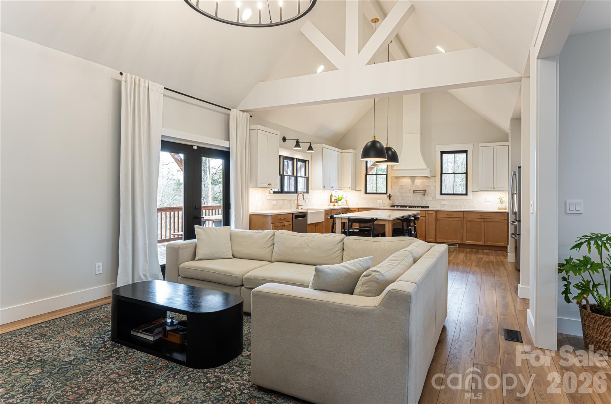 13 Cambridge Drive — Candler