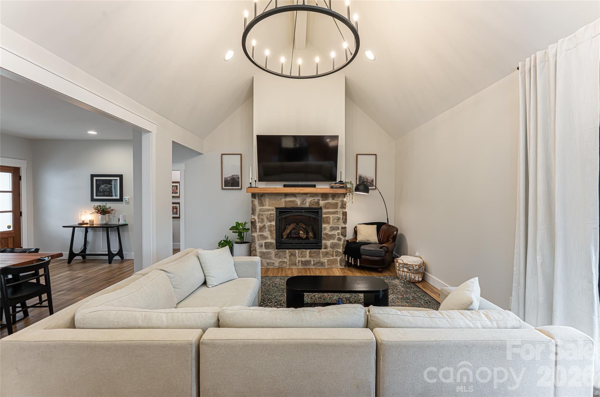13 Cambridge Drive — Candler
