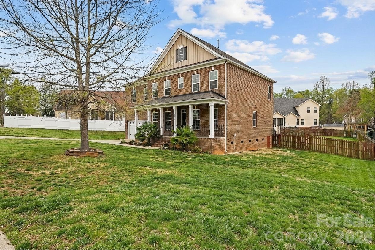 2213 Iron Works Drive — Clover