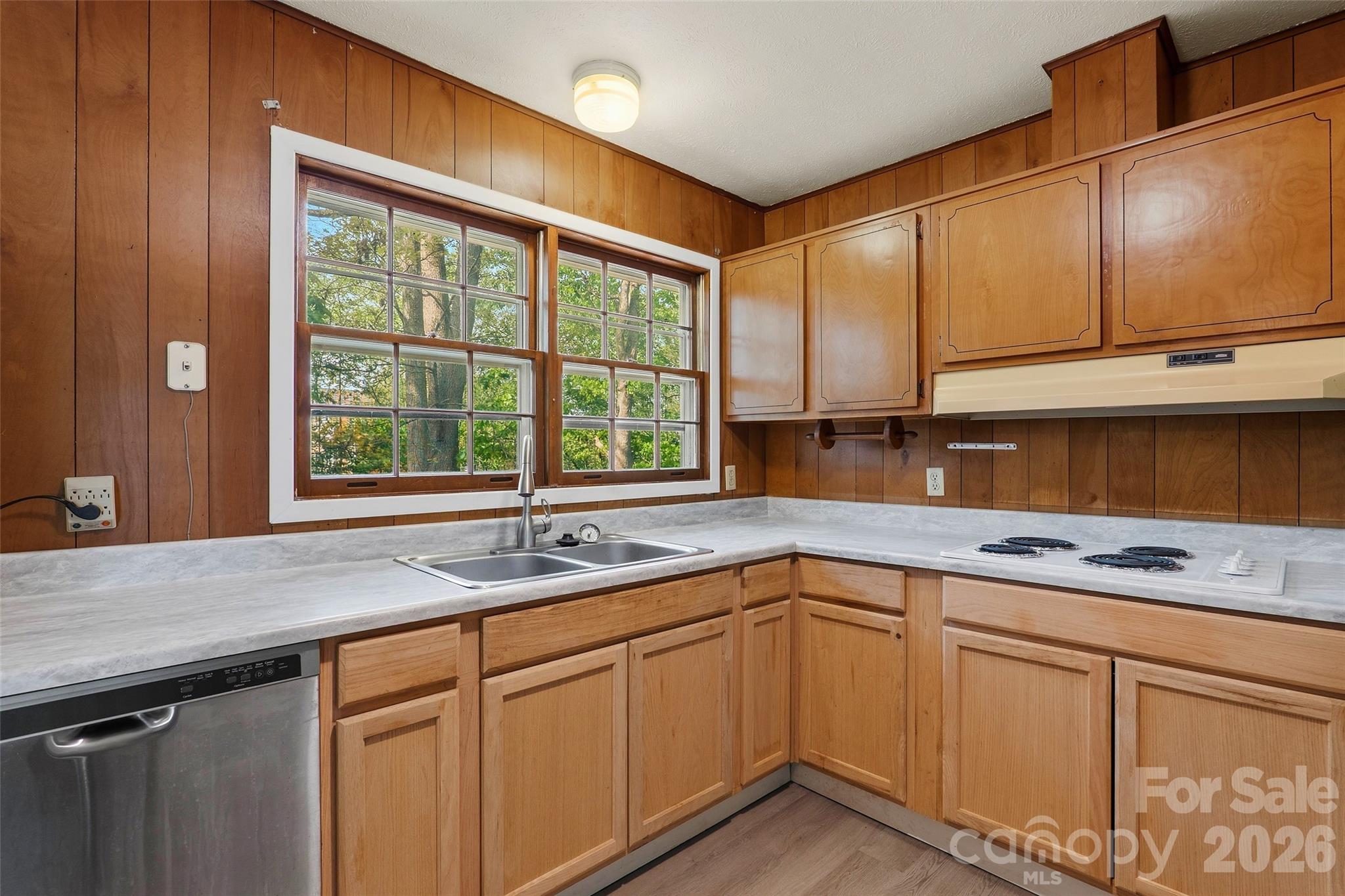 68 Imperial Court — Asheville