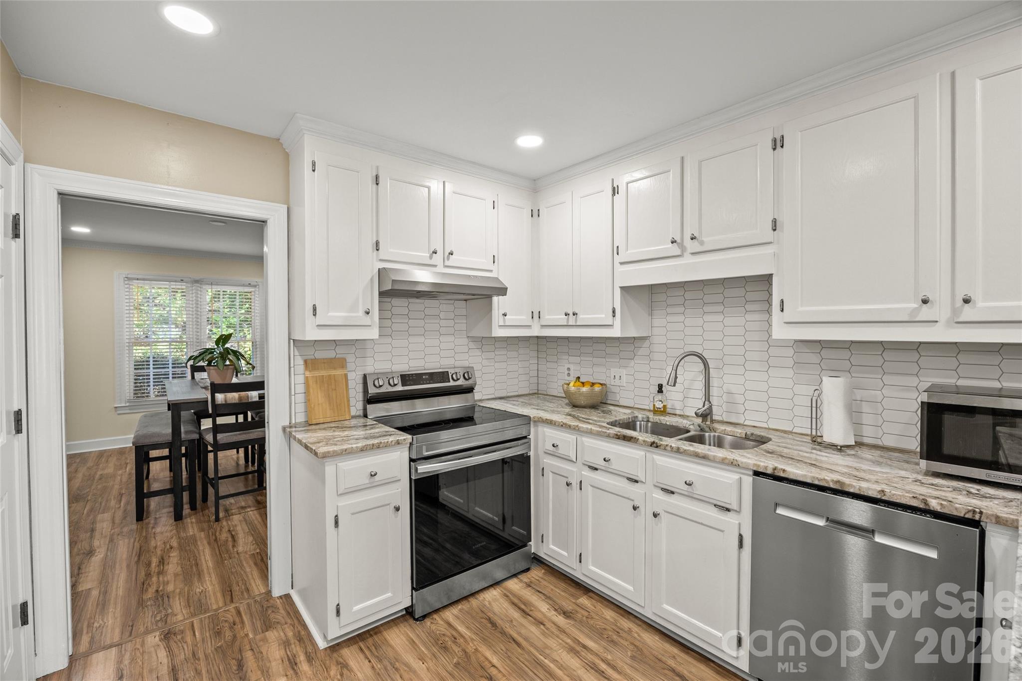 806 Colony Oaks Drive #B — Monroe