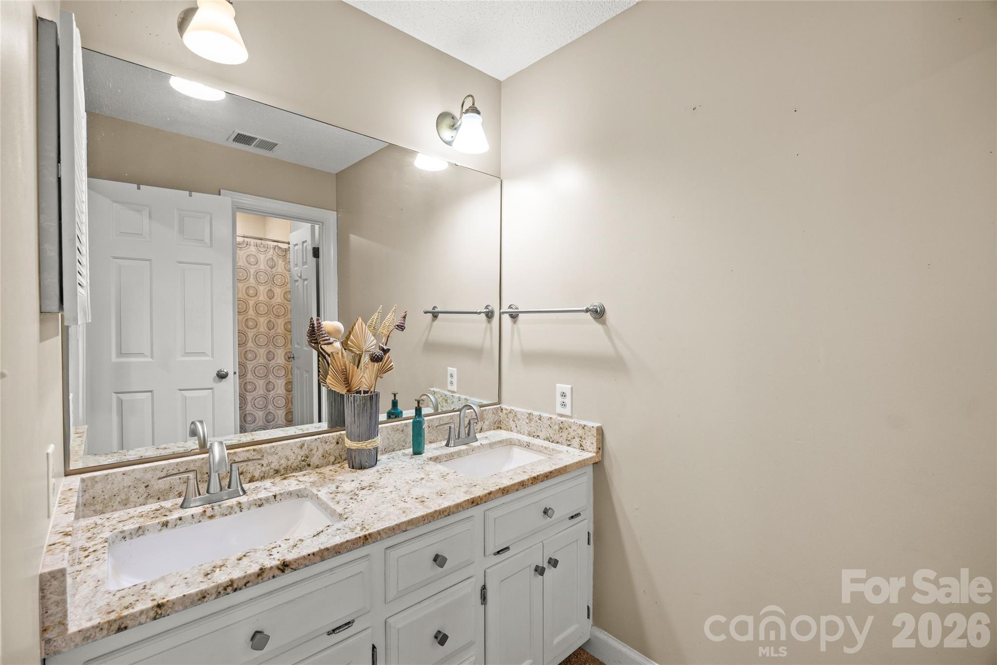 806 Colony Oaks Drive #B — Monroe