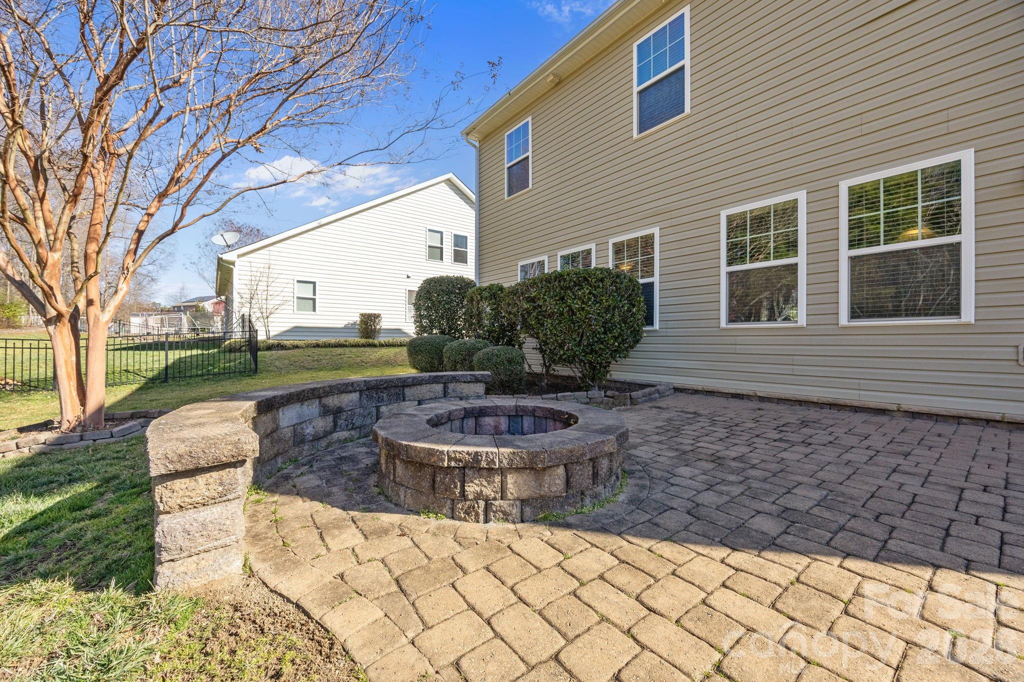 6111 Berewick Commons Parkway — Charlotte