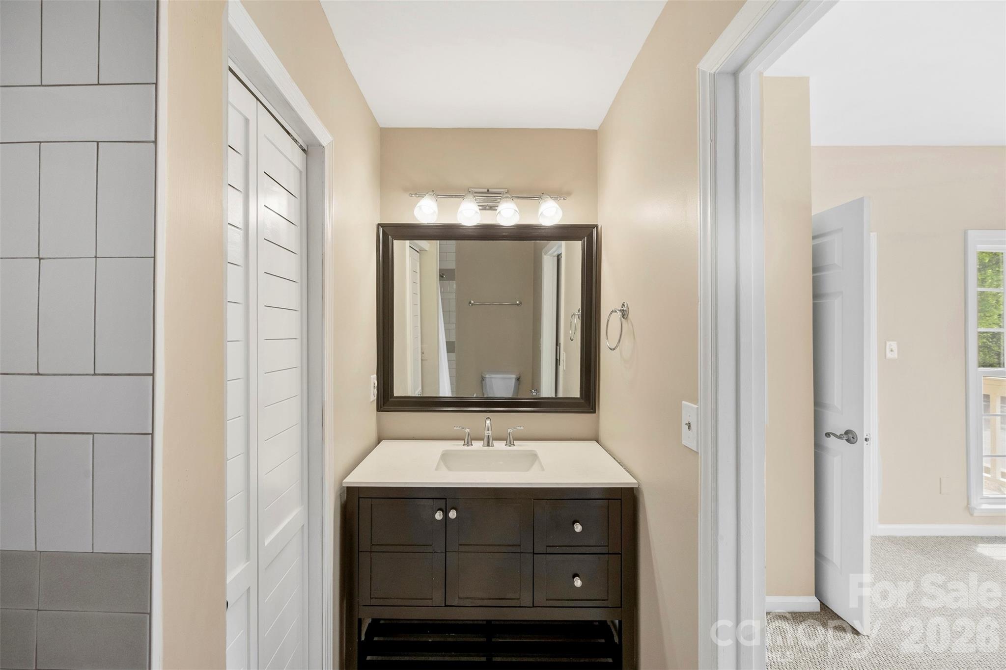 301 Queens Road #108 — Charlotte