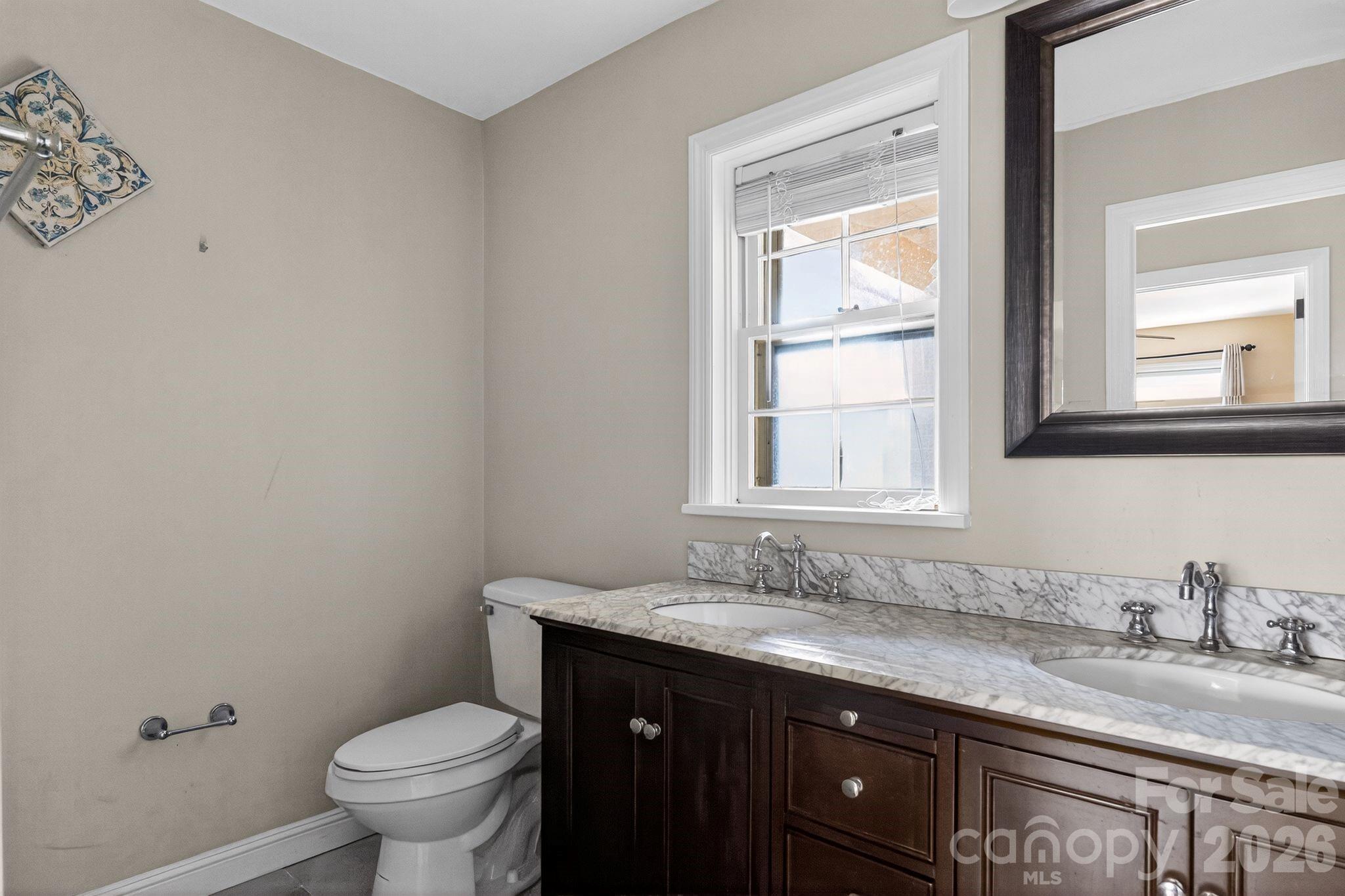 704 W 26th Street — Lumberton