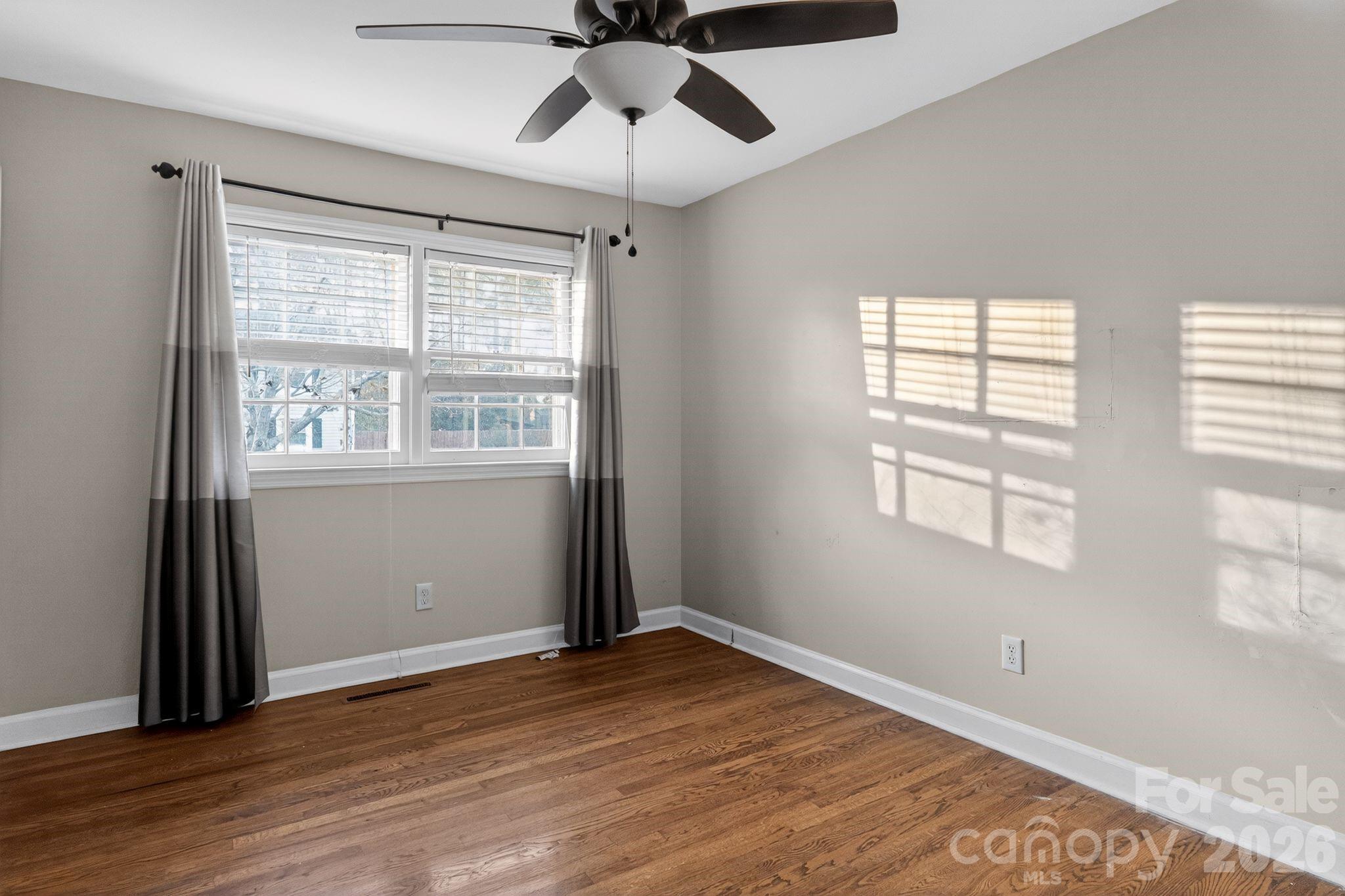 704 W 26th Street — Lumberton