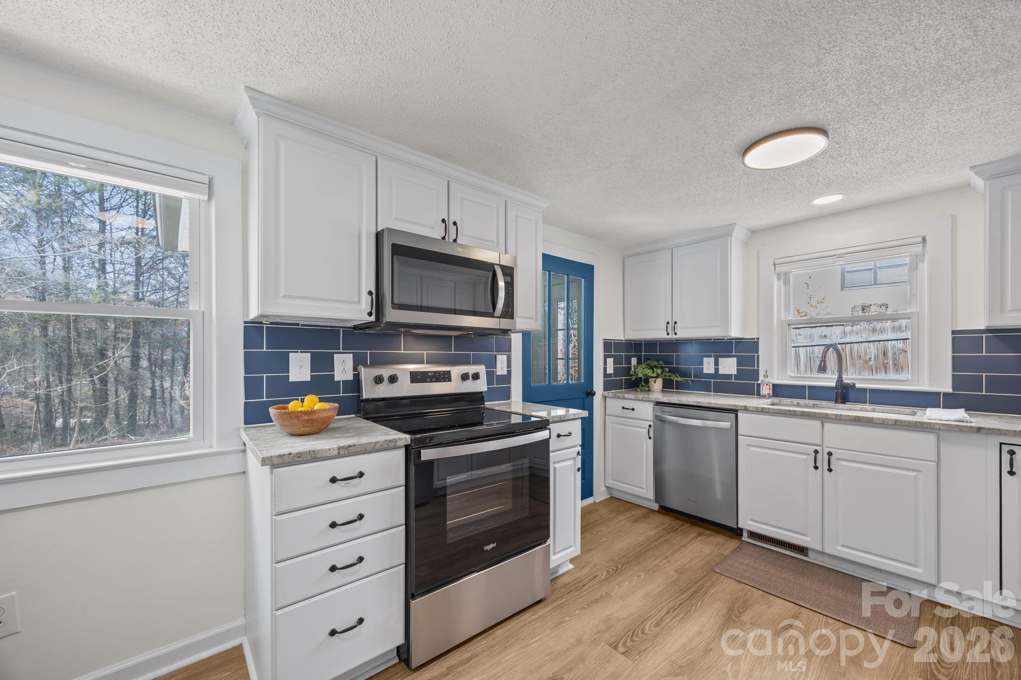 164 Lakeside Drive — Asheville