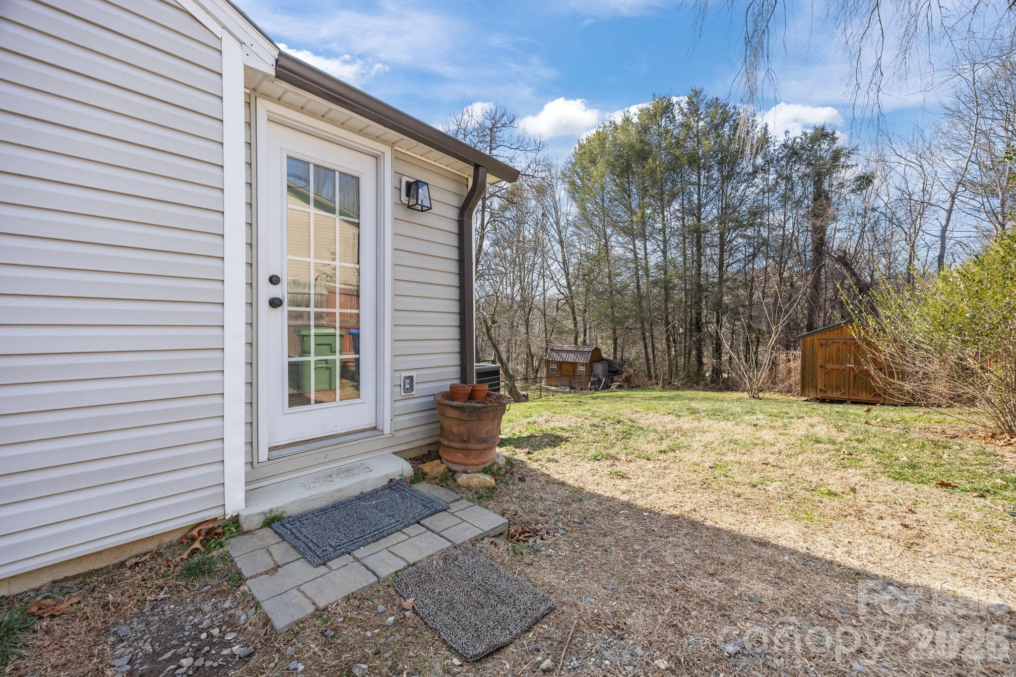164 Lakeside Drive — Asheville