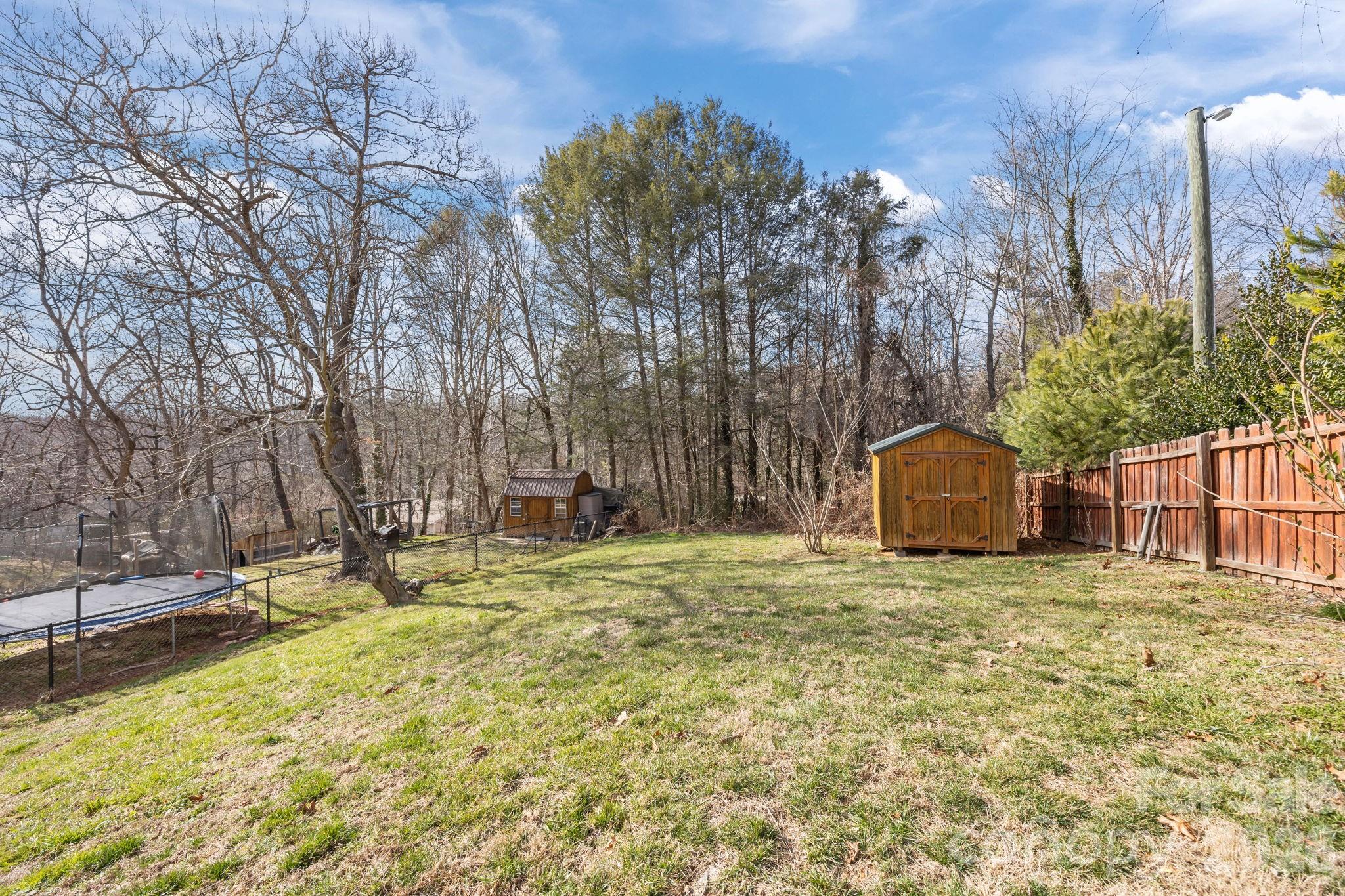 164 Lakeside Drive — Asheville
