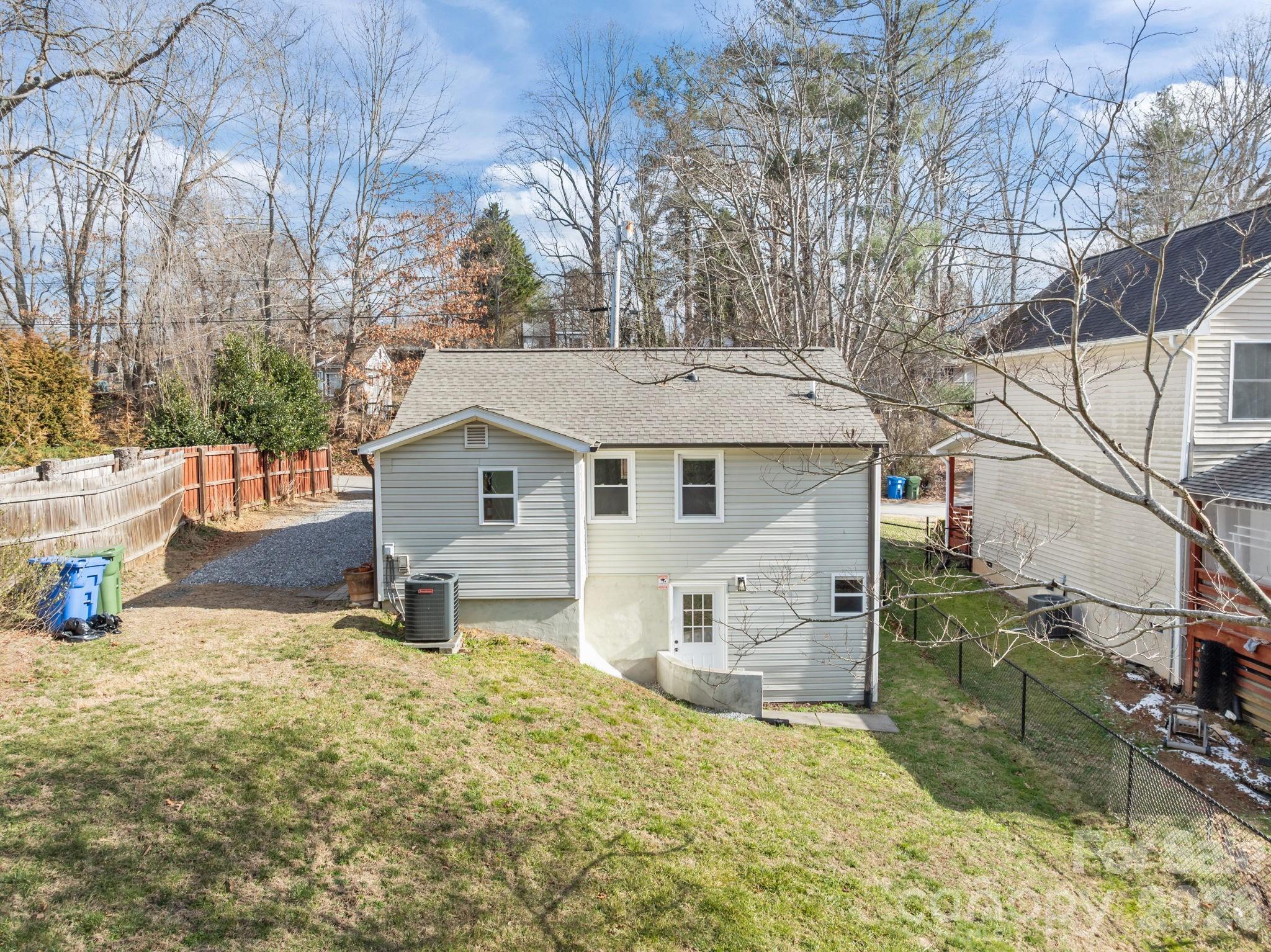 164 Lakeside Drive — Asheville
