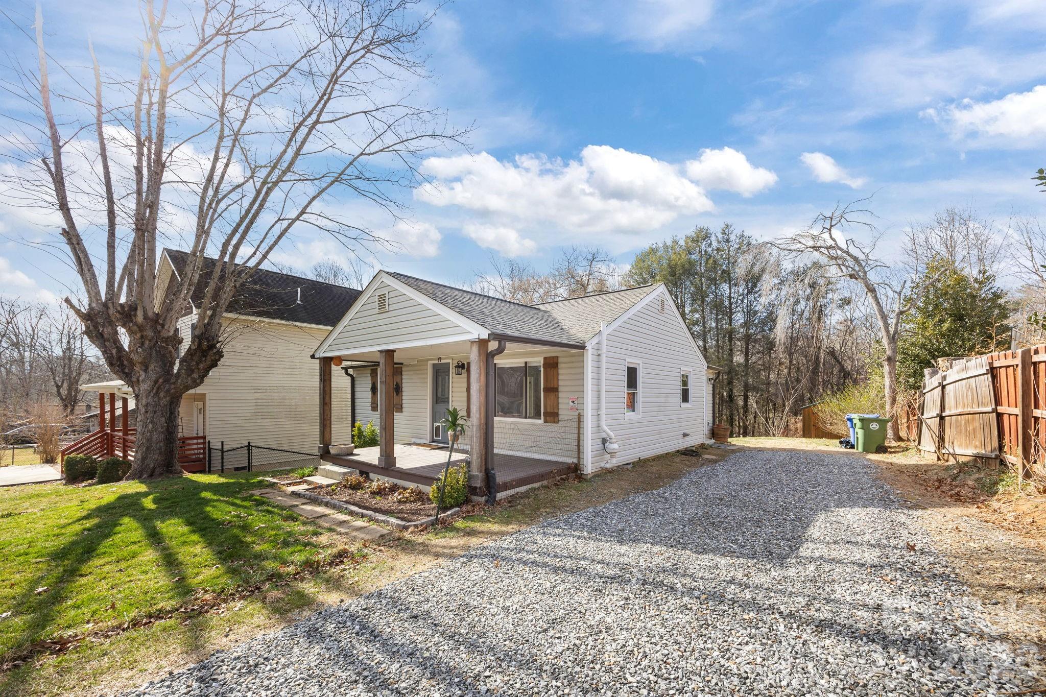 164 Lakeside Drive — Asheville