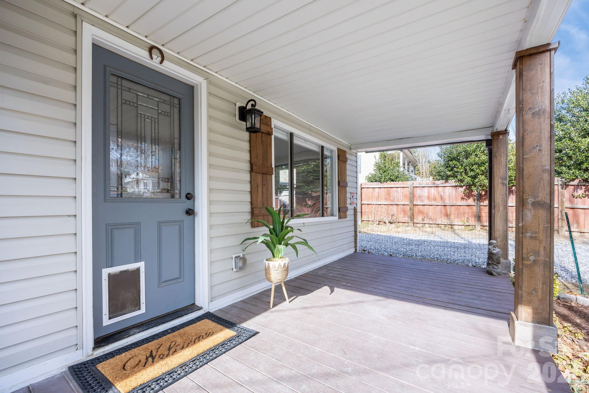 164 Lakeside Drive — Asheville