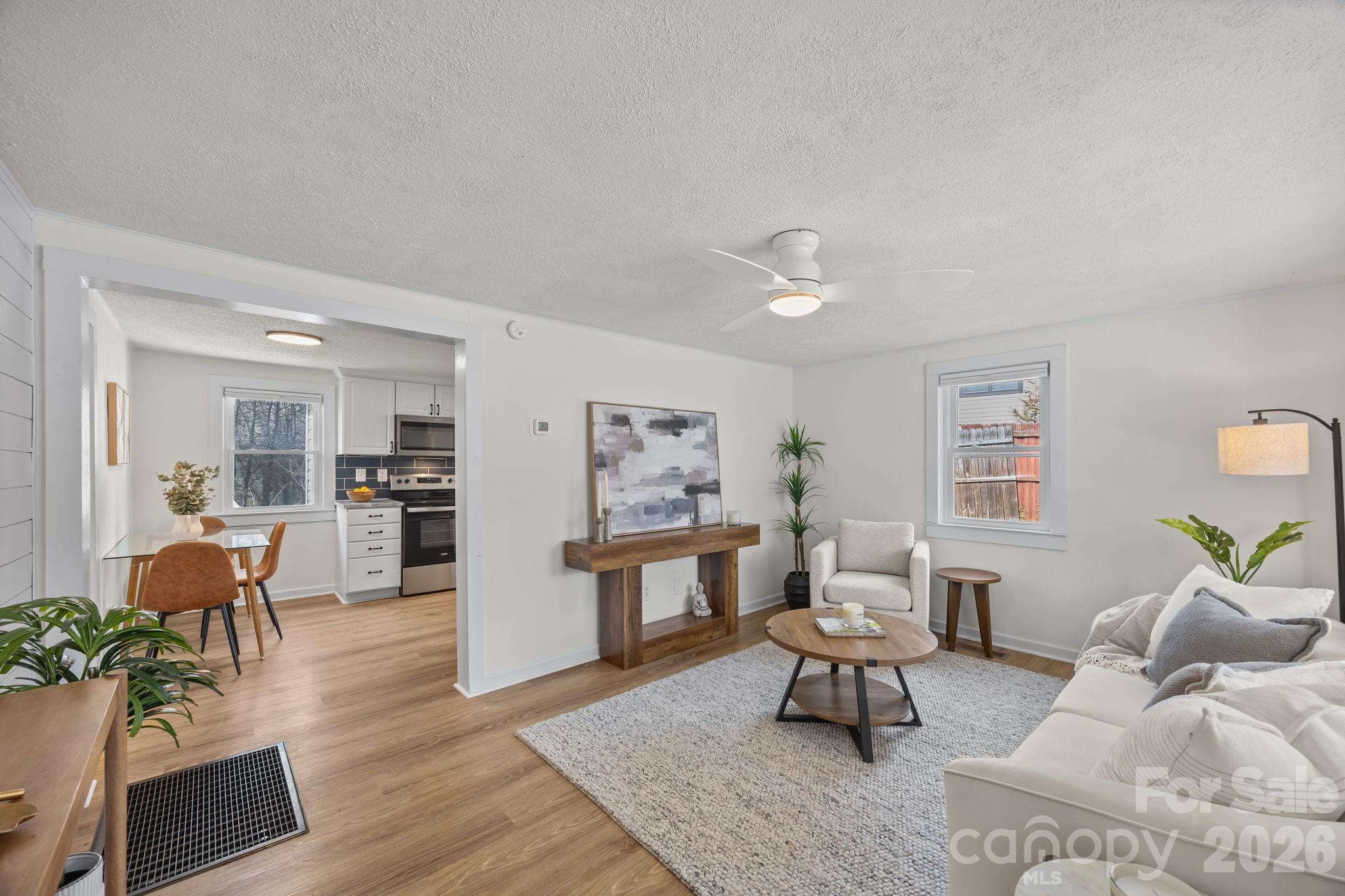 164 Lakeside Drive — Asheville