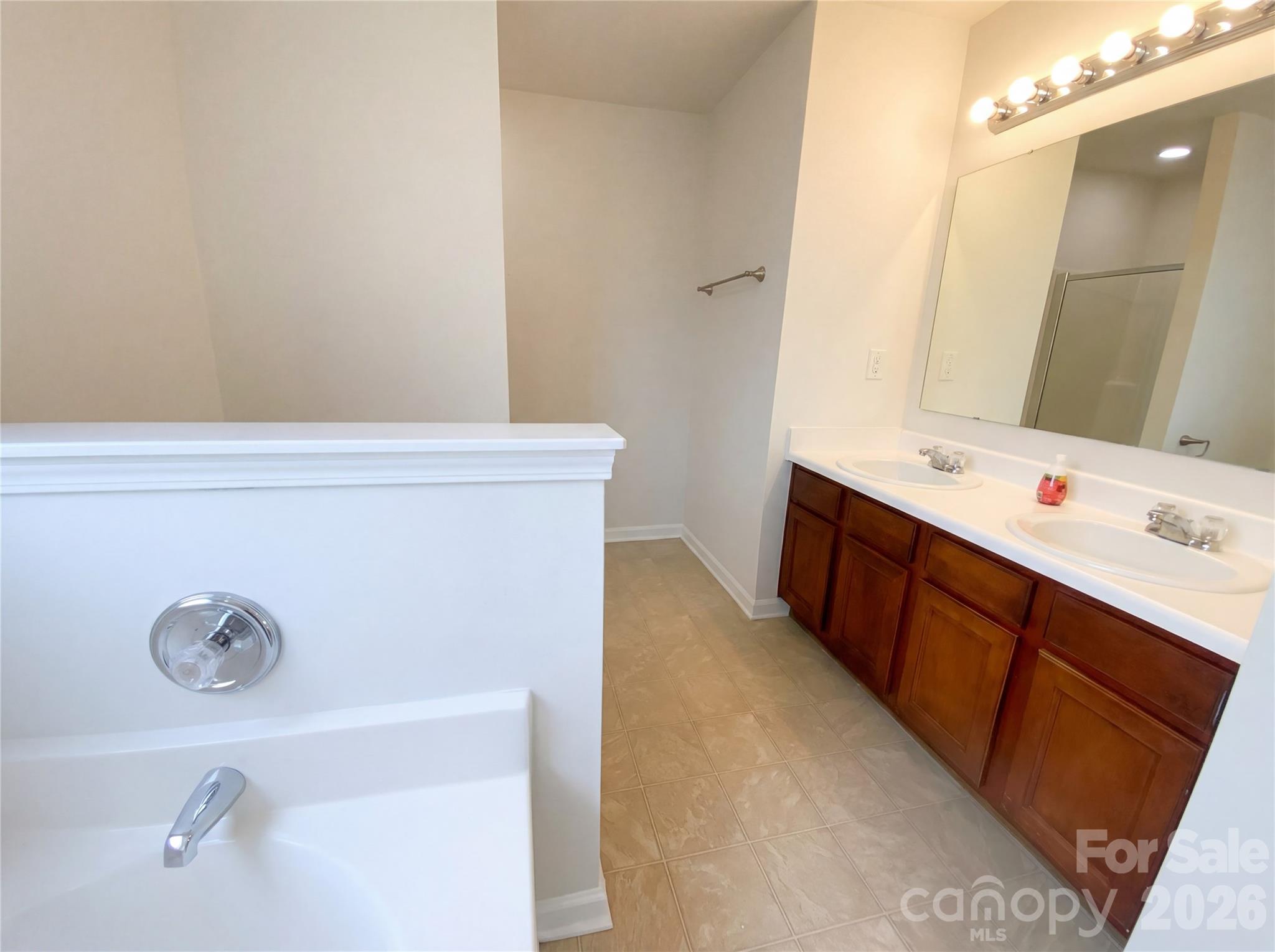 3727 Pimilico Trace Lane — Charlotte